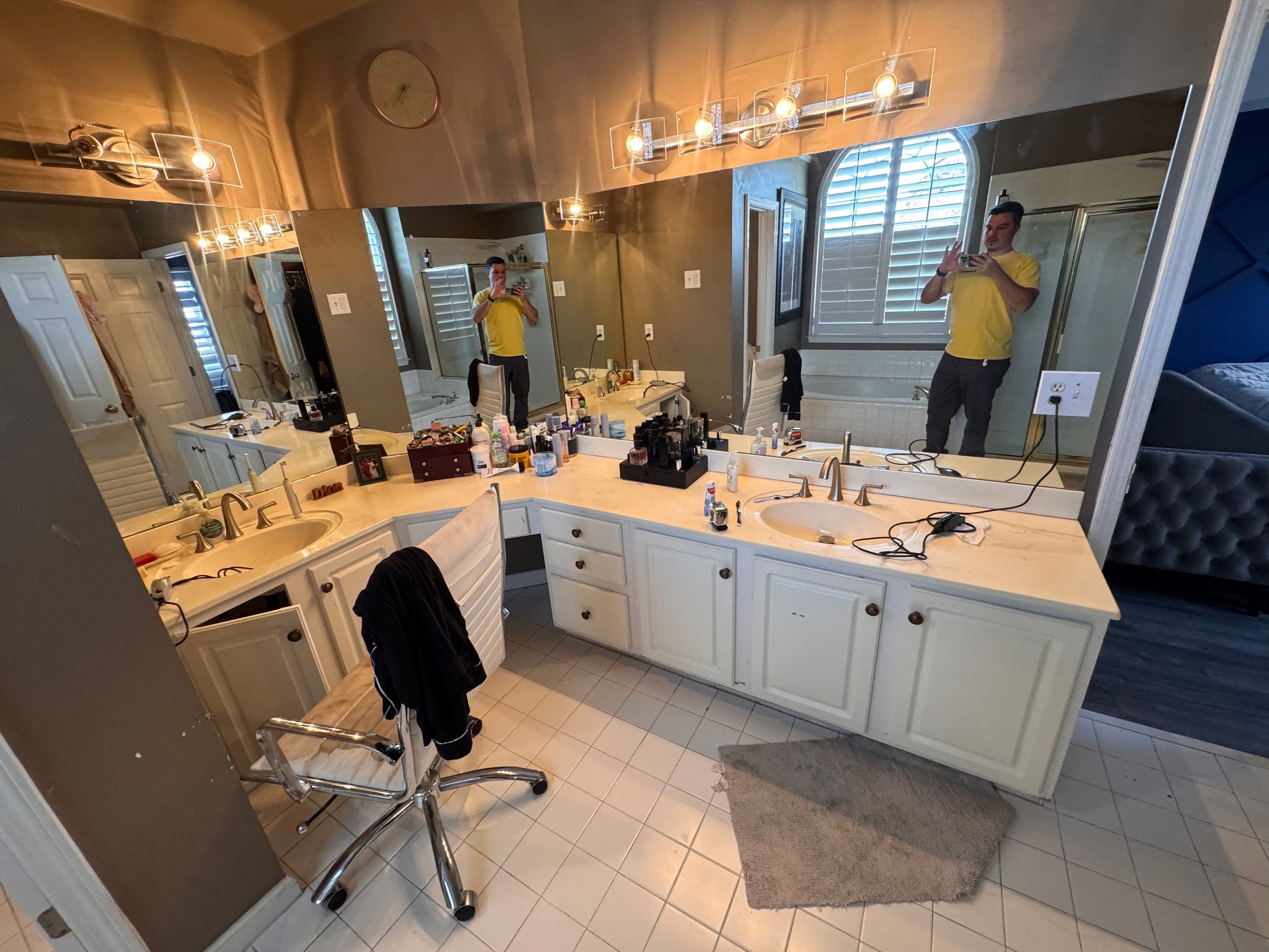 Master bathroom renovation by Prudencio