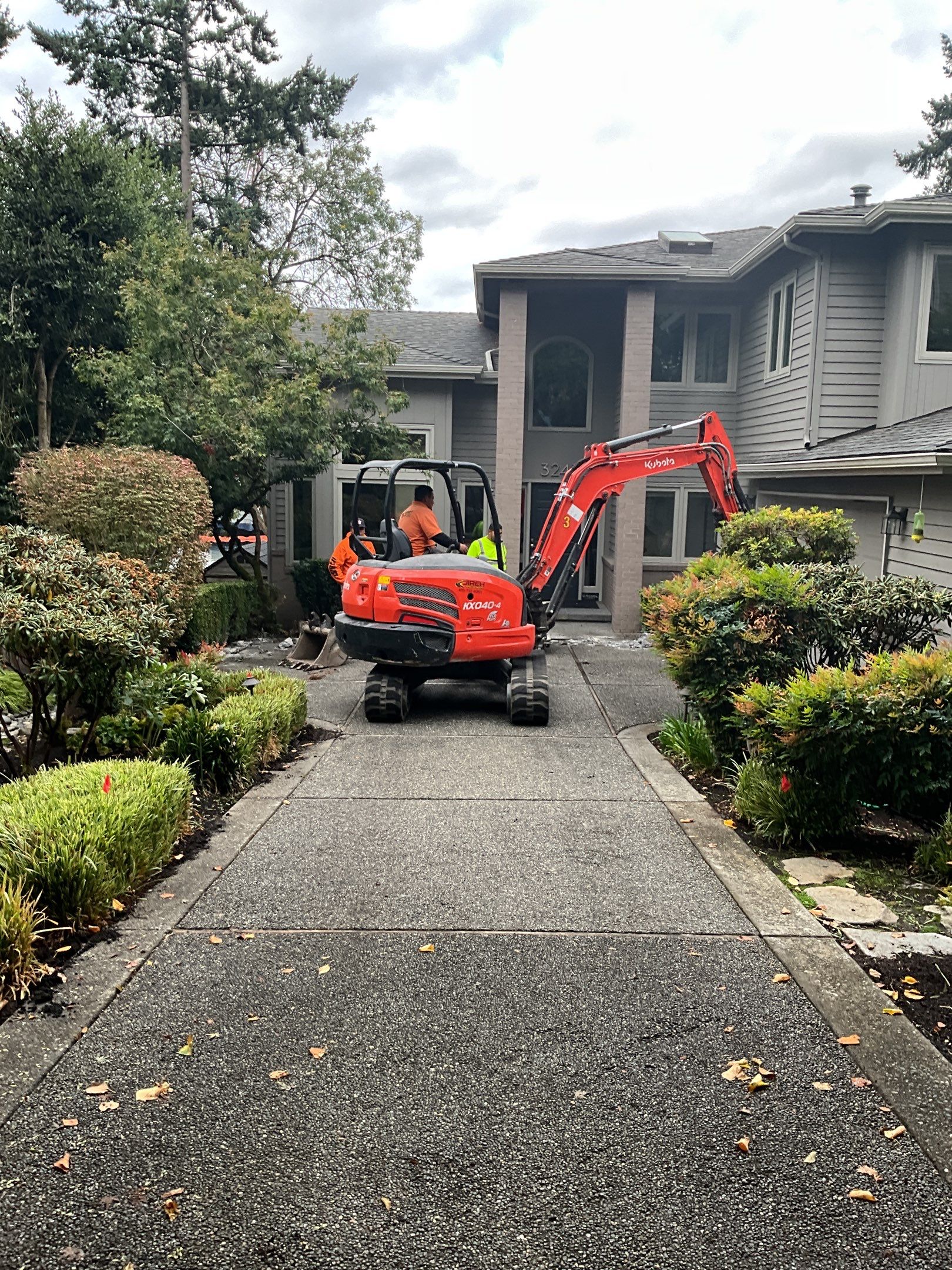 Eggers | Aggregate Finish Driveway, Concrete Project  by Jireh Asphalt & Concrete Inc 