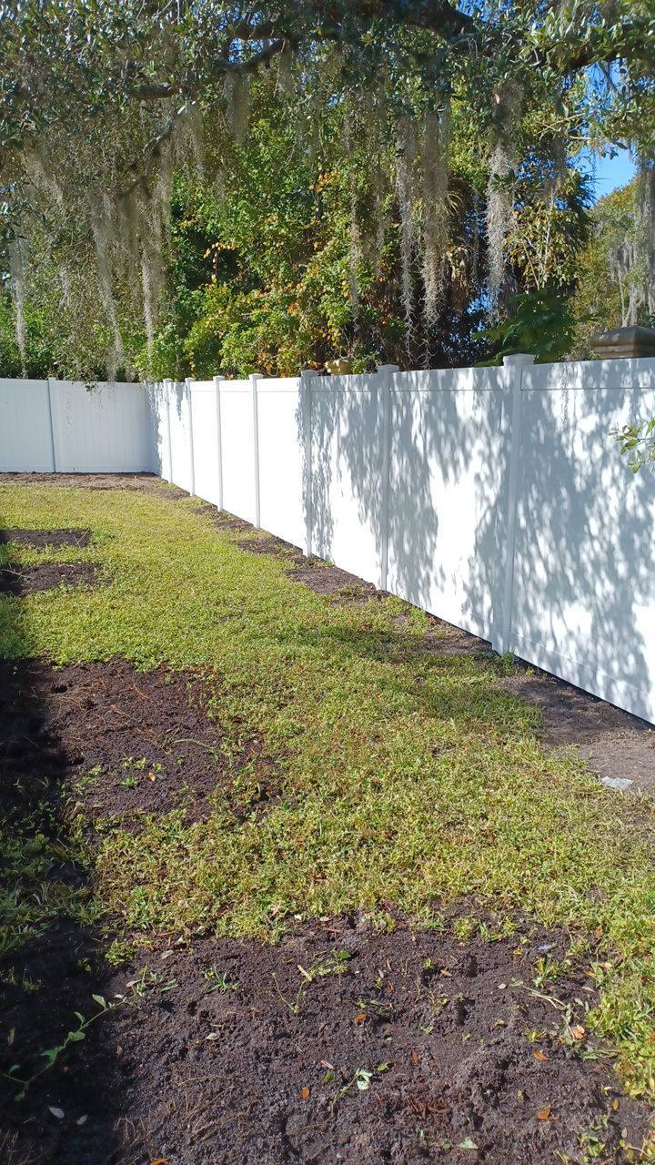 Sarasota, FL 6ft. Tall White Vinyl Privacy Fence  by Asap fence and gates, LLC