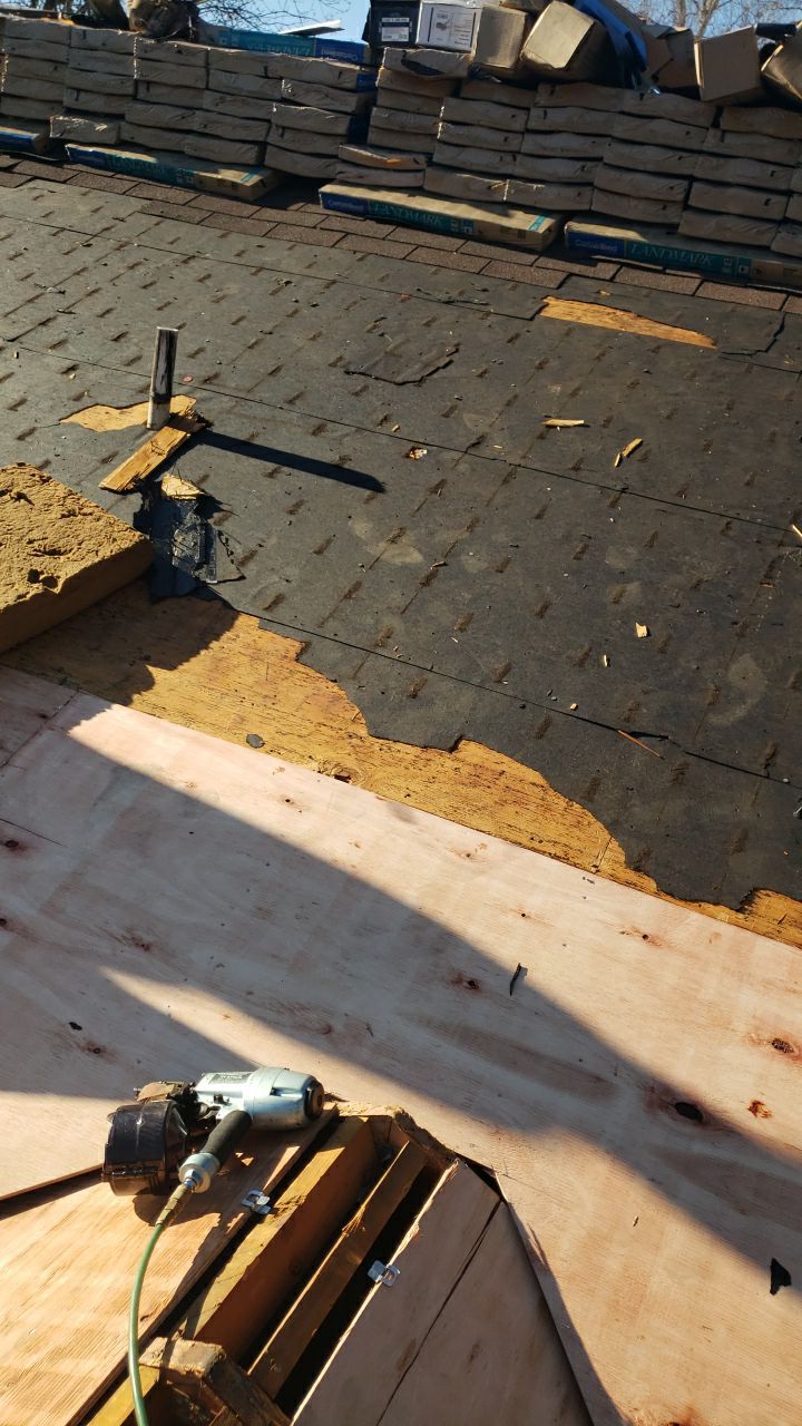 Springfield: CertainTeed Landmark Designer Shingles in Burnt Sienna by RM Banning, Inc.