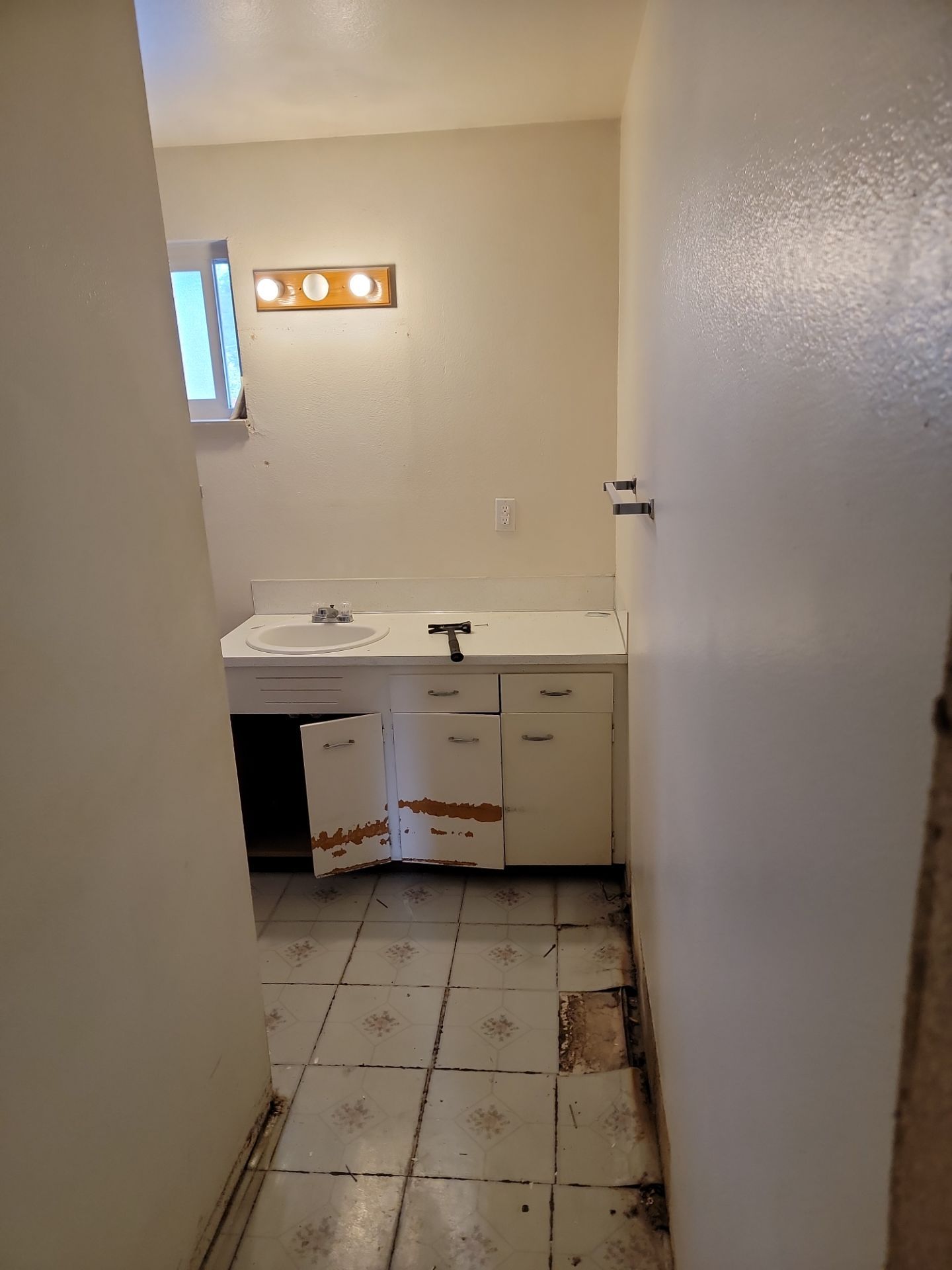 Lakewood remodel by Long Range Customs LLC