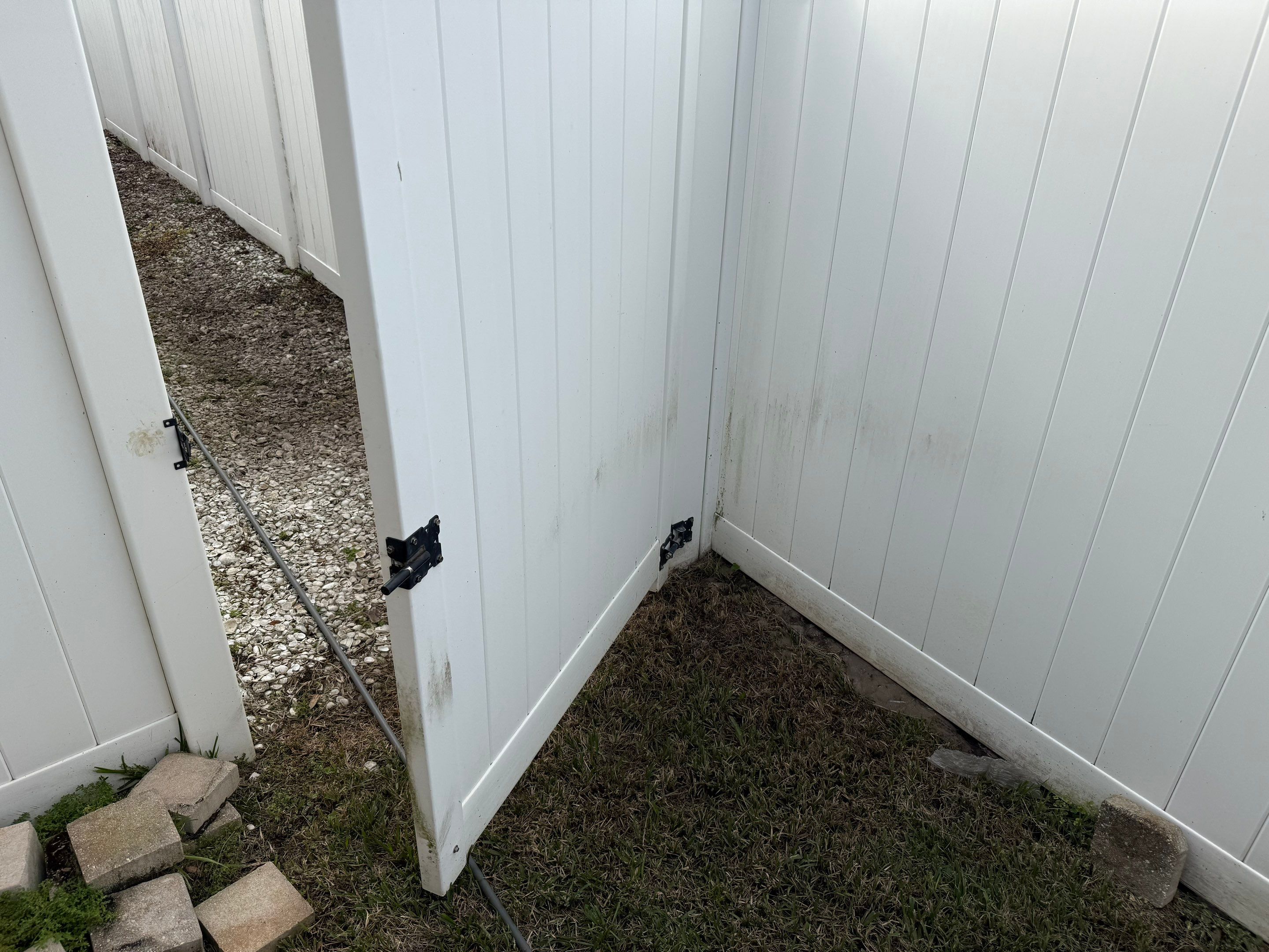 Patio, Vinyl Fence, & Partial House Wash in Creekside, Parrish, FL | Sunshine AquaWash by Sunshine AquaWash