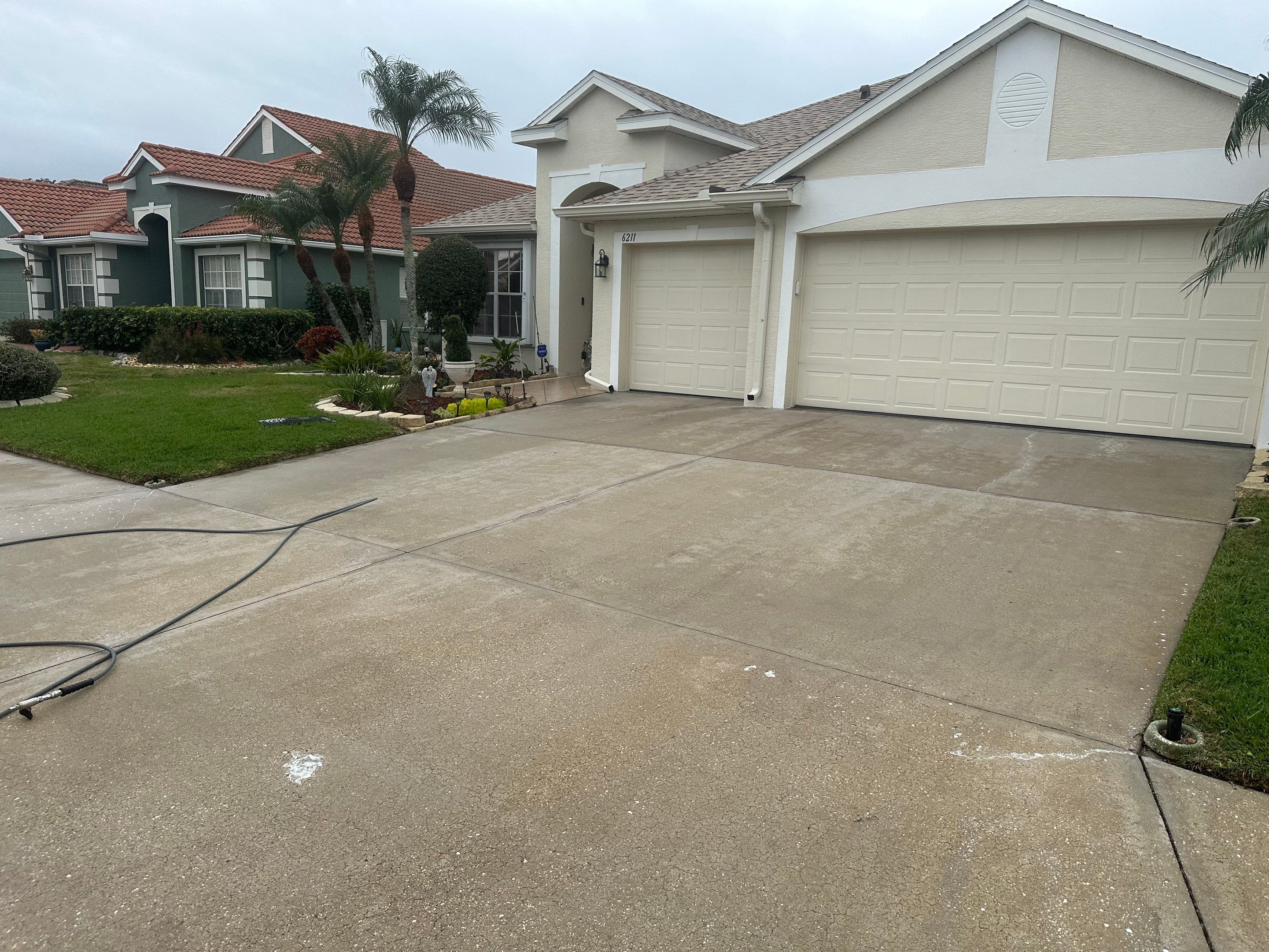 Driveway Cleaning and Rust Treatment - Fairways at Imperial Lakes, Palmetto, FL | Sunshine AquaWash by Sunshine AquaWash
