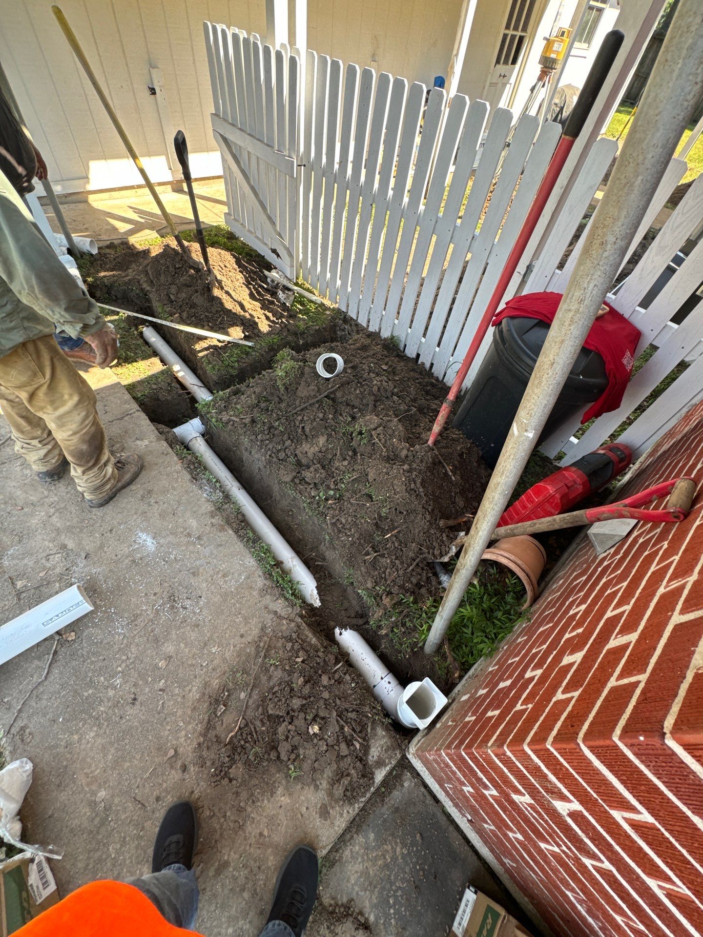 🌿 Rodney – Full Gutters, Drainage System, Flagstone Patio & Pergola  Alejandro and the Texas Urban Elements Team recently completed a multi-solution project for Rodney’s home, blending function with design.  ✅ Seamless Gutters We installed a complete 6” seamless gutter system around the home to properly redirect rainwater away from the foundation, protecting siding, paint, and landscaping while boosting curb appeal.  ✅ Drainage System A new PVC storm drainage system was integrated into the gutters and extended to carry roof runoff away from the house. This ensures water won’t pool near the foundation or the new patio area.  ✅ Flagstone Patio Ground We prepped, leveled, and installed a custom flagstone patio for Rodney—delivering both beauty and durability, creating a natural, timeless look that ties perfectly into the yard.  ✅ Pergola Addition To conclude, our framing team constructed a small pergola extension, providing Rodney’s patio with a shaded retreat for family and friends to enjoy.  ✨ Result: A fully protected and enhanced outdoor living space where drainage, stonework, and structure all work together for long-lasting performance and comfort.  📢 At Texas Urban Elements, we specialize in building solutions that protect homes while creating beautiful outdoor environments. by Texas Urban Elements