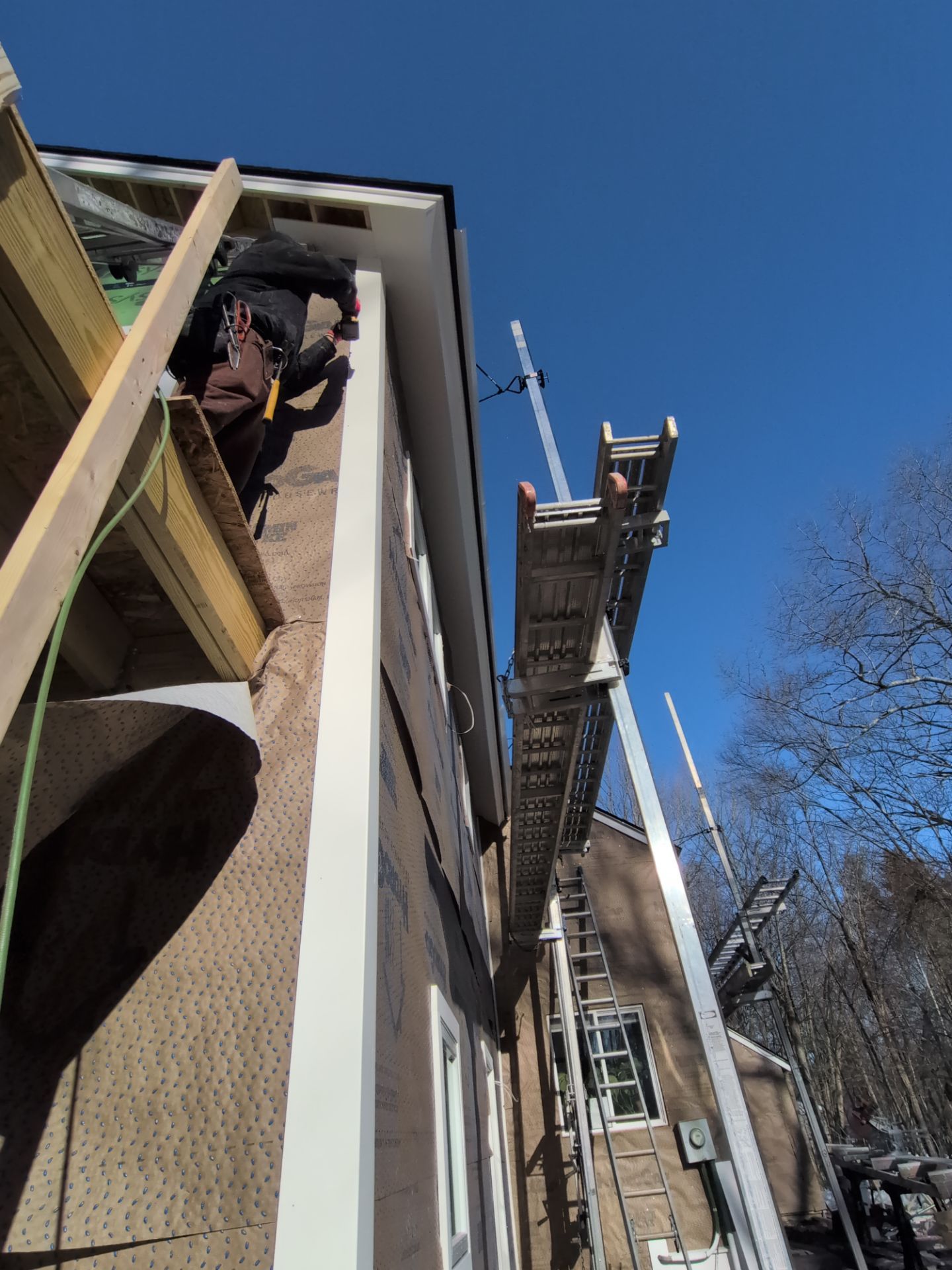 Custom ADU Construction with Vaulted In-Law Suite – LP SmartSide®, ZIP System® & Harvey® Windows by Sensible Home Solutions