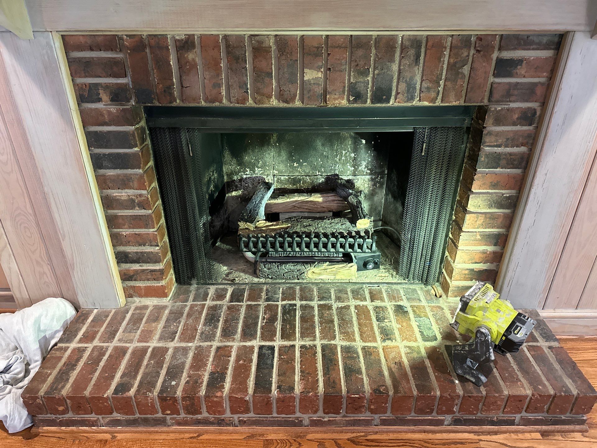 New Log Installation by Hearthmaster