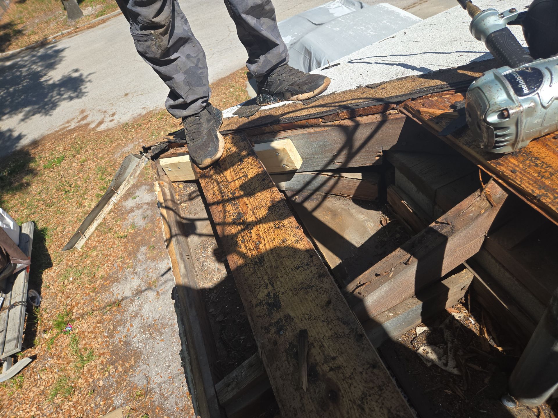 Project in St. Petersburg 33705 by Mitchell Roofing Company LLC 