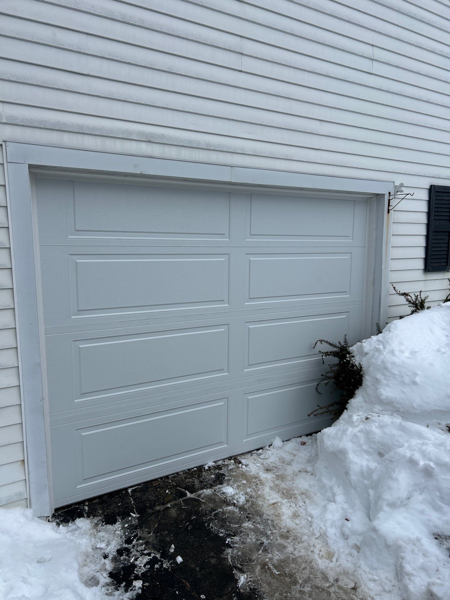 Door Installation using Raynor Encore Garage Door by Keene Door