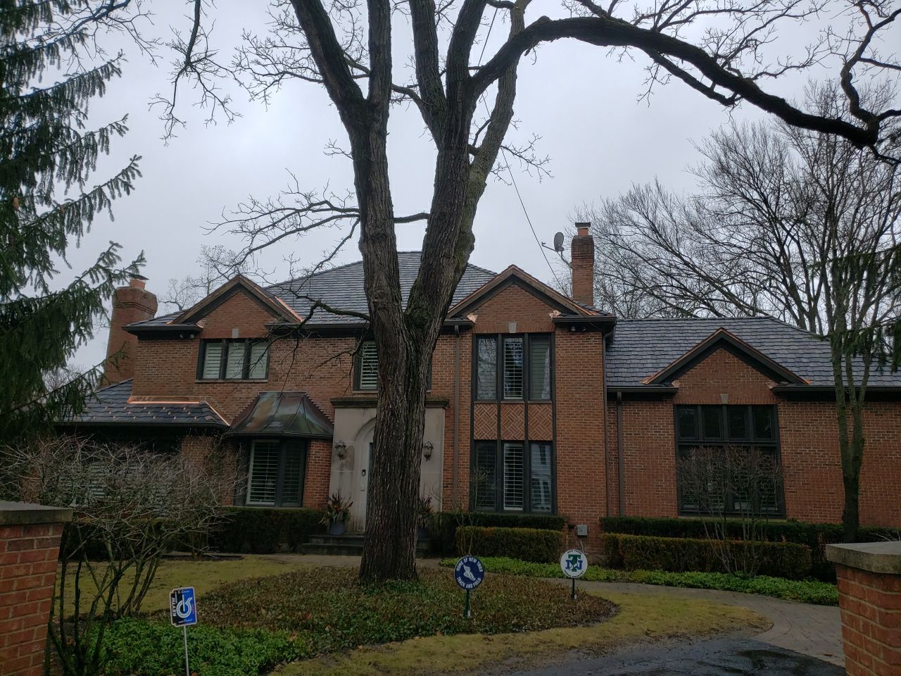 DaVinci Slate Installation with Copper Valleys by Custom Installations, Inc.
