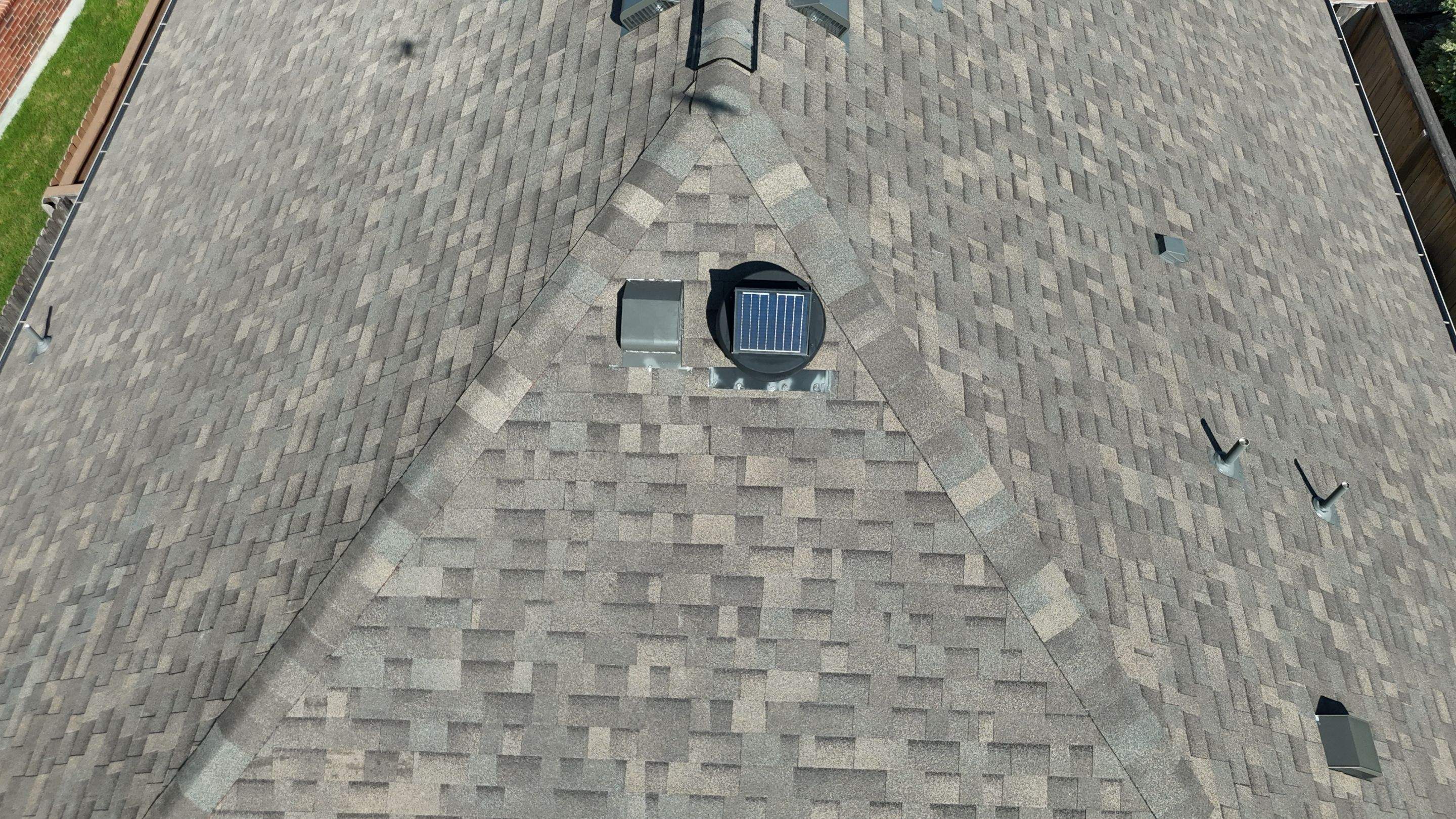 Weathered Wood - Malarkey Vista by RoofsOnly.com