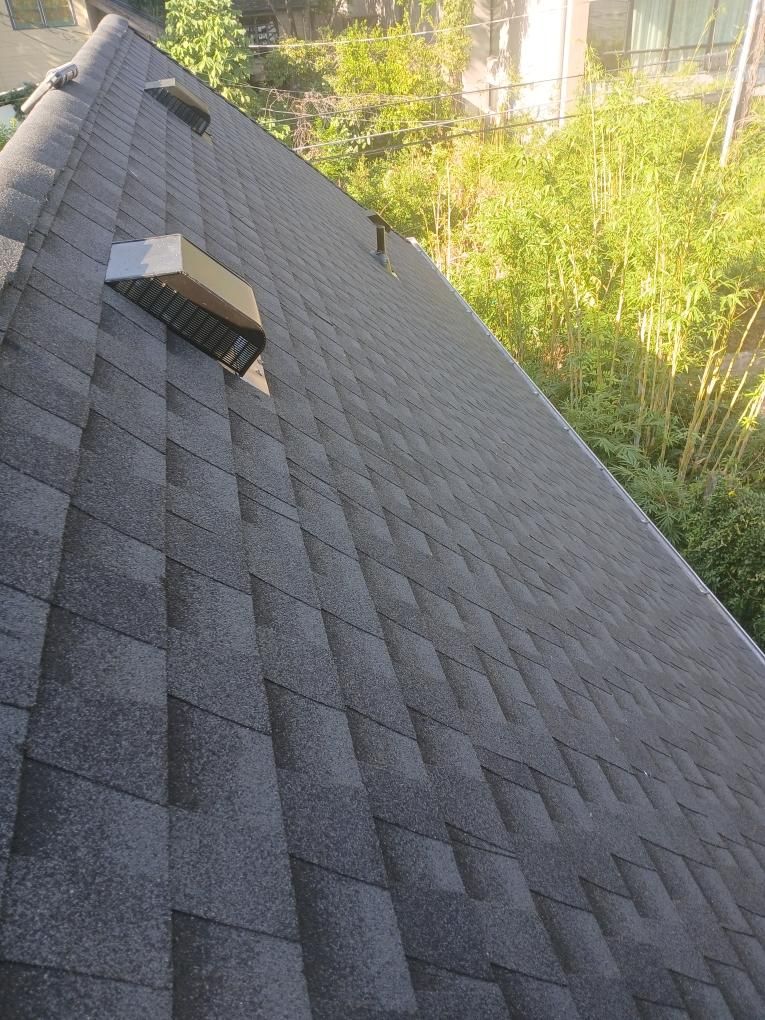 Charcoal - GAF Timberline HDZ by RoofsOnly.com