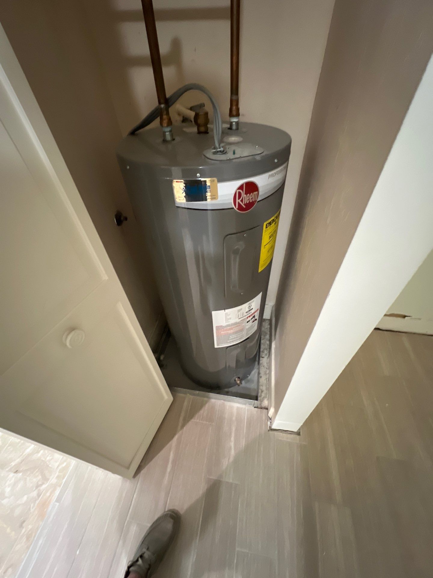 Pine Ridge Estates Master Bath Remodel by Naples Flooring Boutique