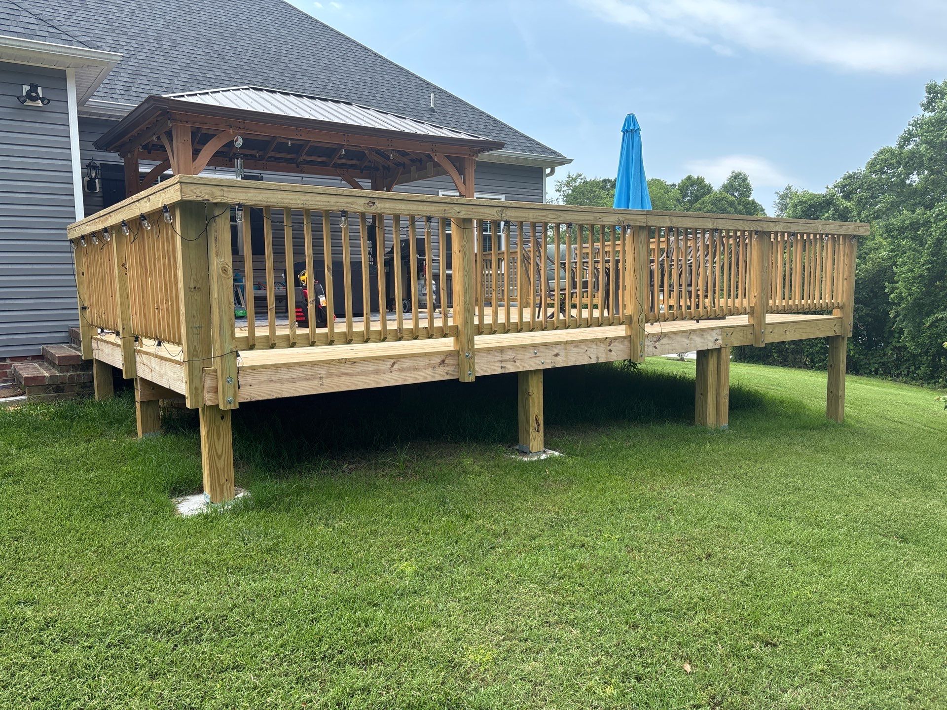 Wood Deck using Wood Sealant by DuraSeal