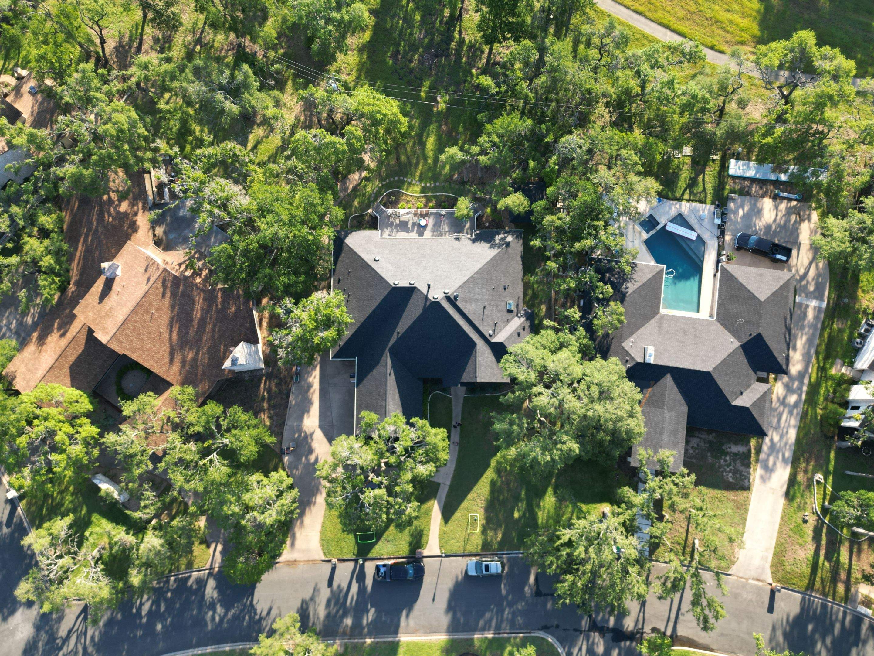 Onyx Black - Owens Corning TruDefinition Duration by RoofsOnly.com