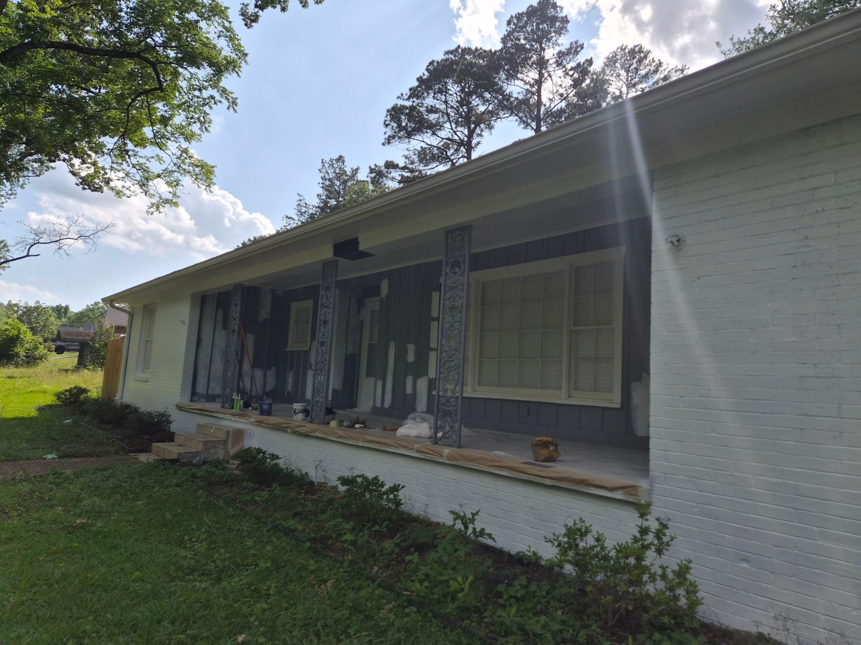 From Gray to Modern White: Exterior Repaint in Tyler, TX by Quality Coats Painting