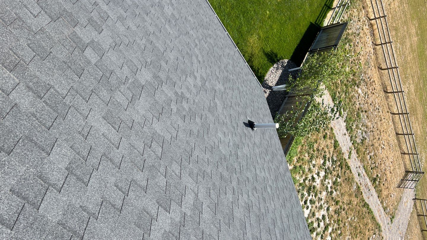 Owens Corning TruDefinition Duration - Onyx Black by Montana Roofing Solutions
