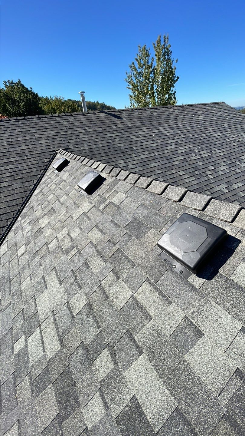 Residential Re-Roof using Malarky Vista Shingles by Top Notch Roofing Inc