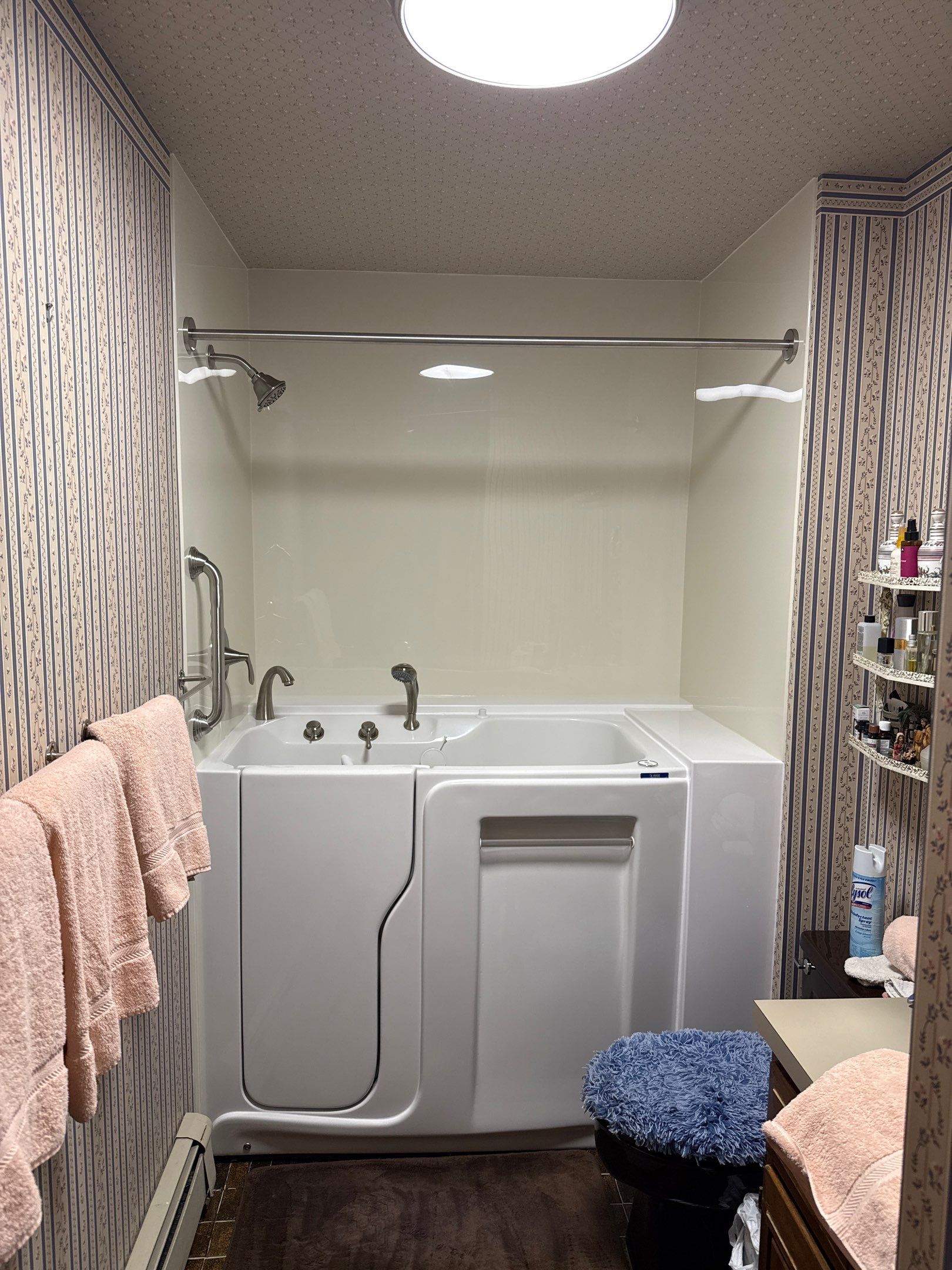 Traverse City Walk-In Tub Replacement with Moisture Resistant Walls by Rainbow Seamless Systems