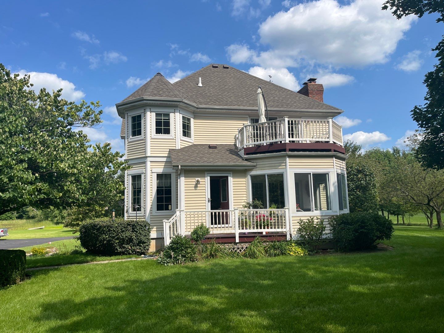 Residential Roofing Installation using GAF HDZ - WeatheredWood by Acme Exteriors