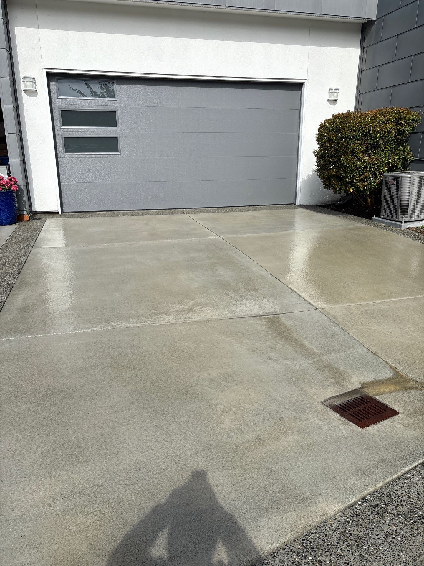 Sealcoated Concrete & Asphalt Driveway | Everett  by Jireh Asphalt & Concrete Inc 