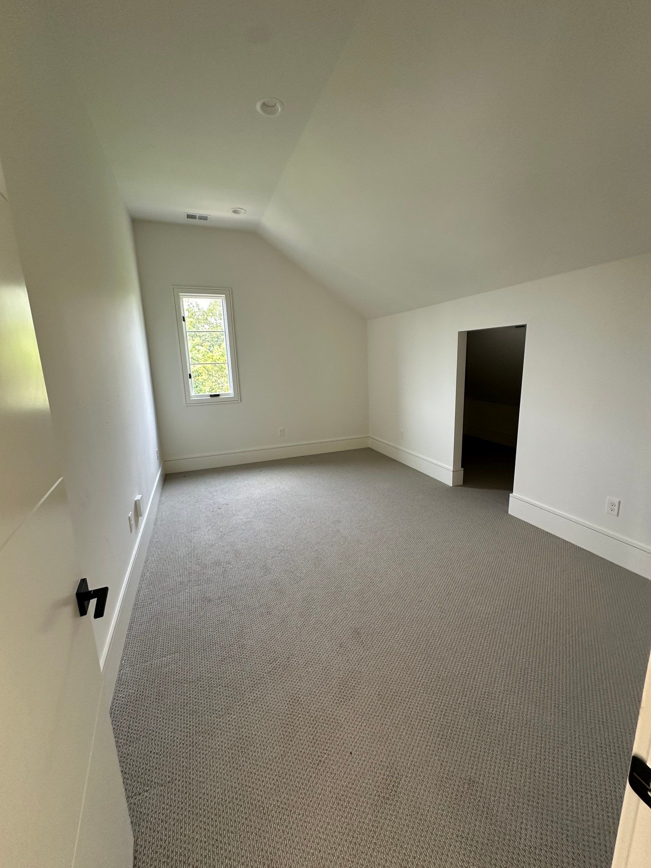 Interior Paint and Flooring in Nashville by Music City Improvements