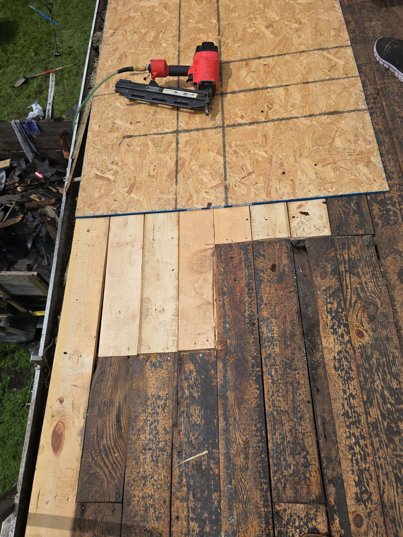 Residential Roofing Installation using GAF Timberline HDZ Charcoal by Rainstoppers Roofing