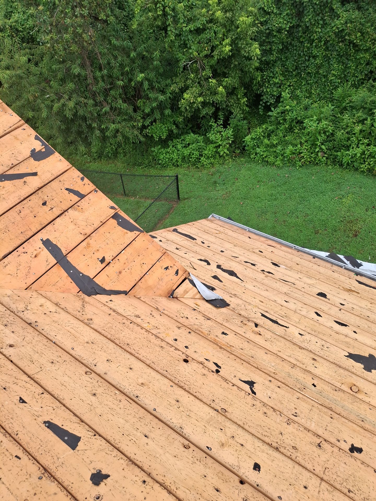 Residential Roofing Installation using GAF Timberline HDZ Charcoal by Rainstoppers Roofing