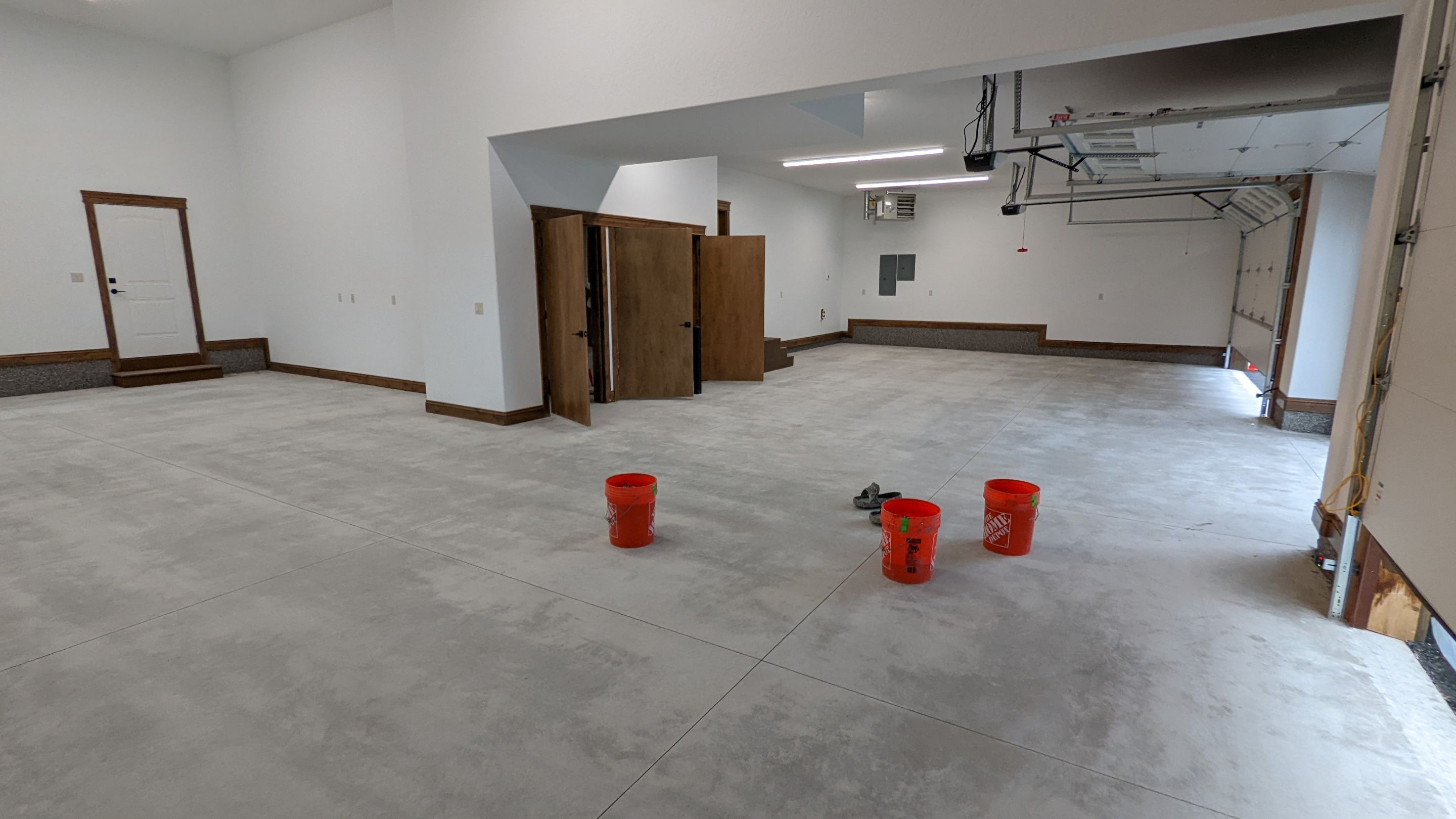 Garage Transformation using Silver Creek and the Penntek Evolution System by Croc Coatings, LLC