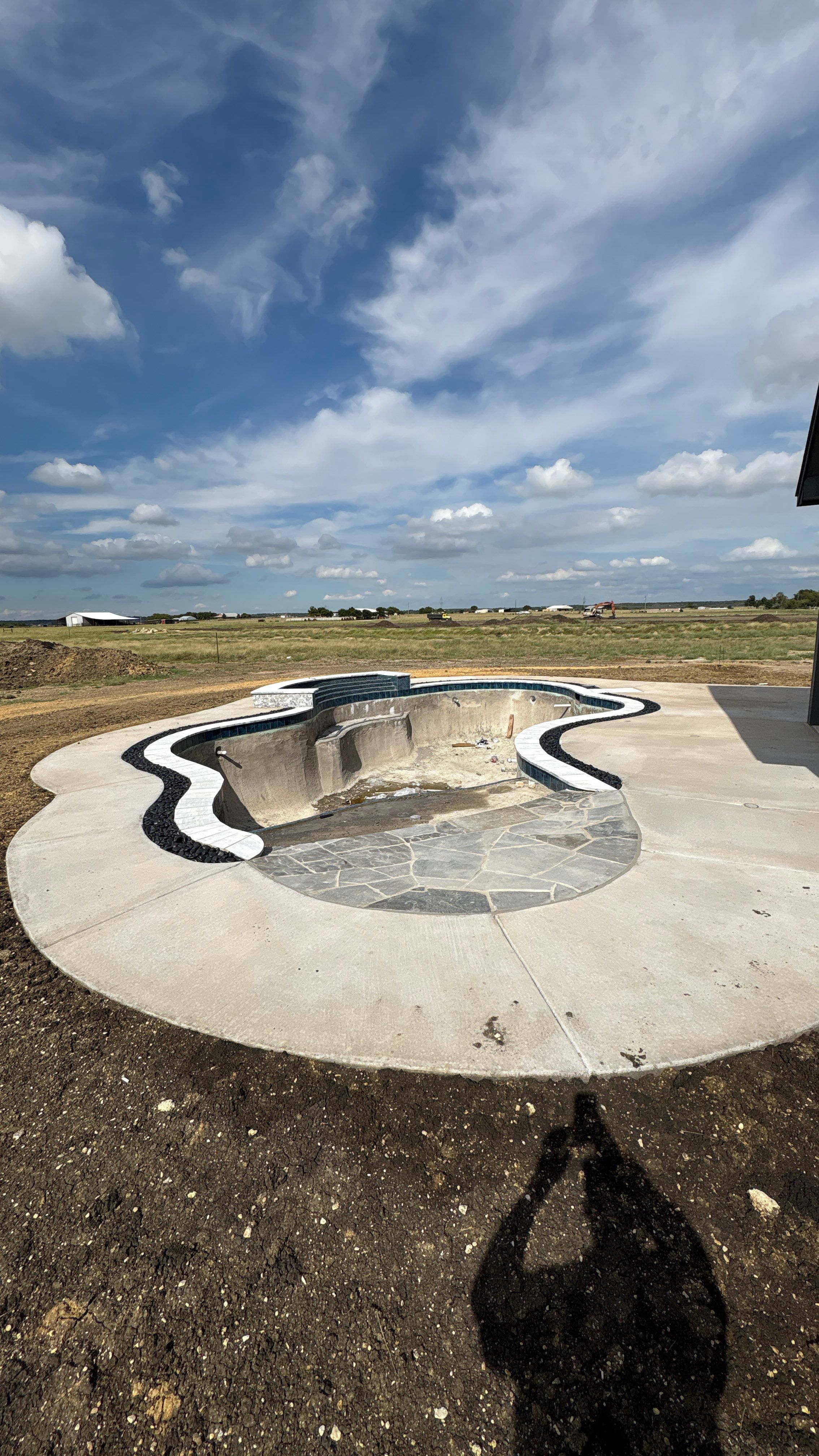 Large Freeform Pool with Beach Entry by Pinnacle Pools and Spas - DFW