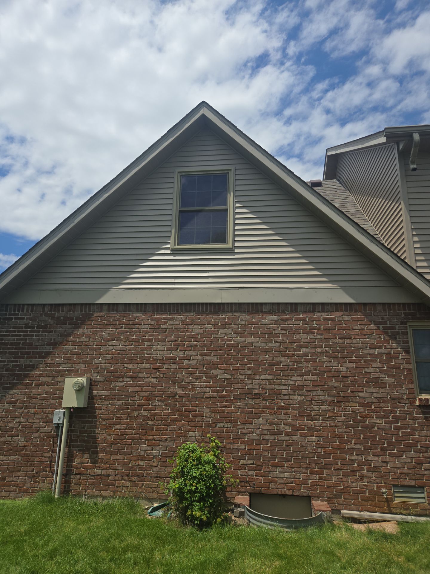 Owens Corning Duration - Driftwood / Certainteed Mainstreet - Natural Clay by Hoel Roofing & Remodeling