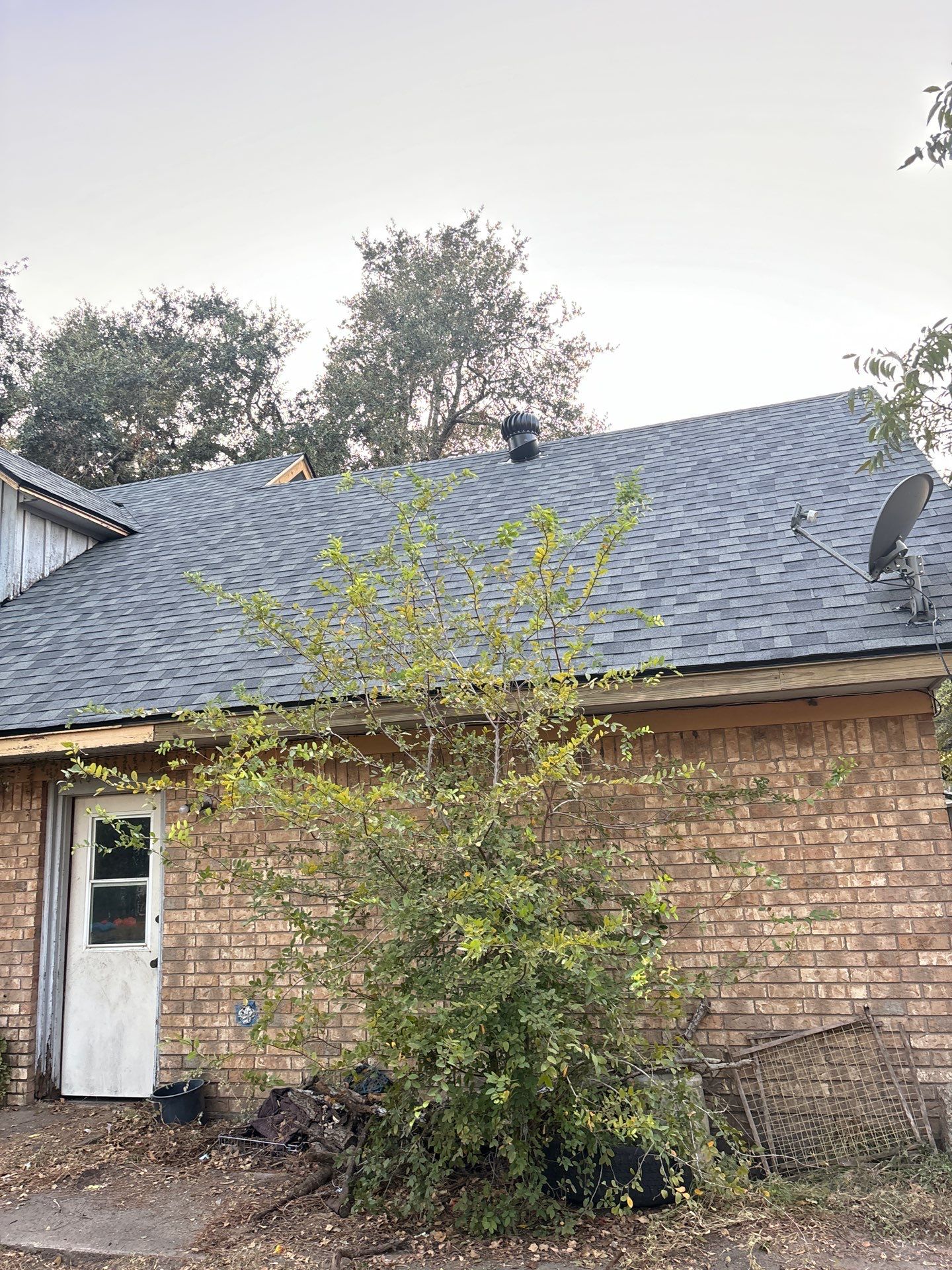 Residential Roofing Installation using Owen's Corning Duration (Lifetime) Shingles by Roof Repair Company