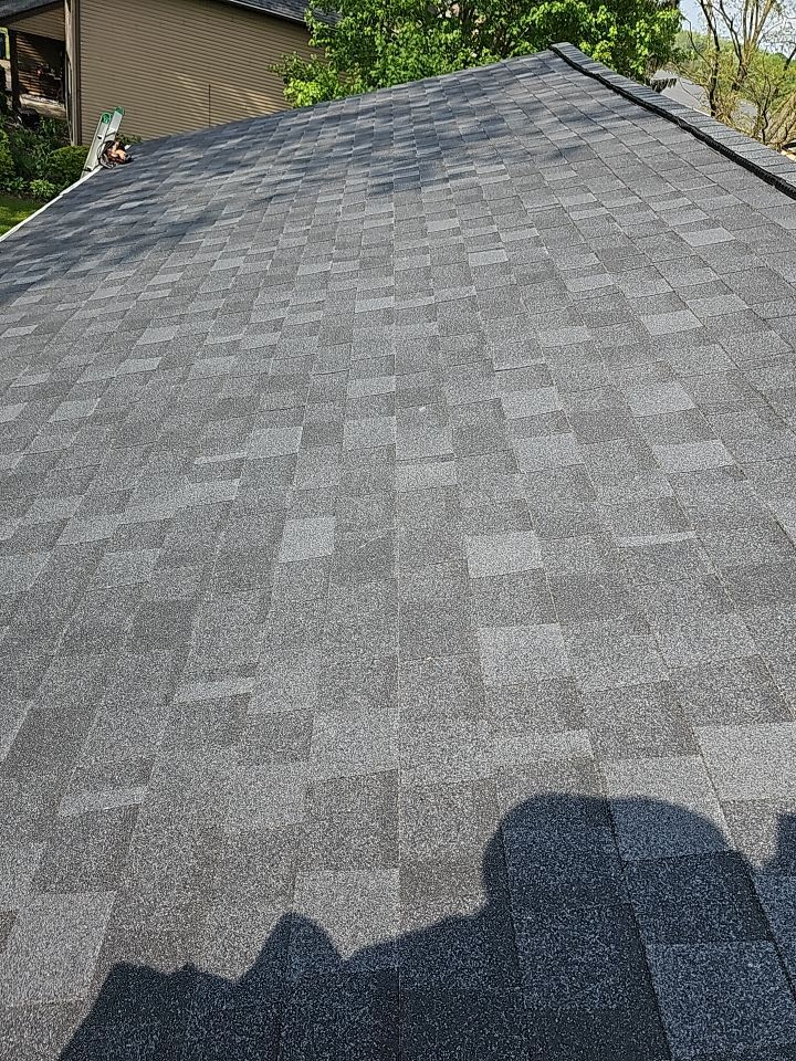 ATLAS PINNACLE COLOR: BLACK SHADOW by Eagle Eye Roofing