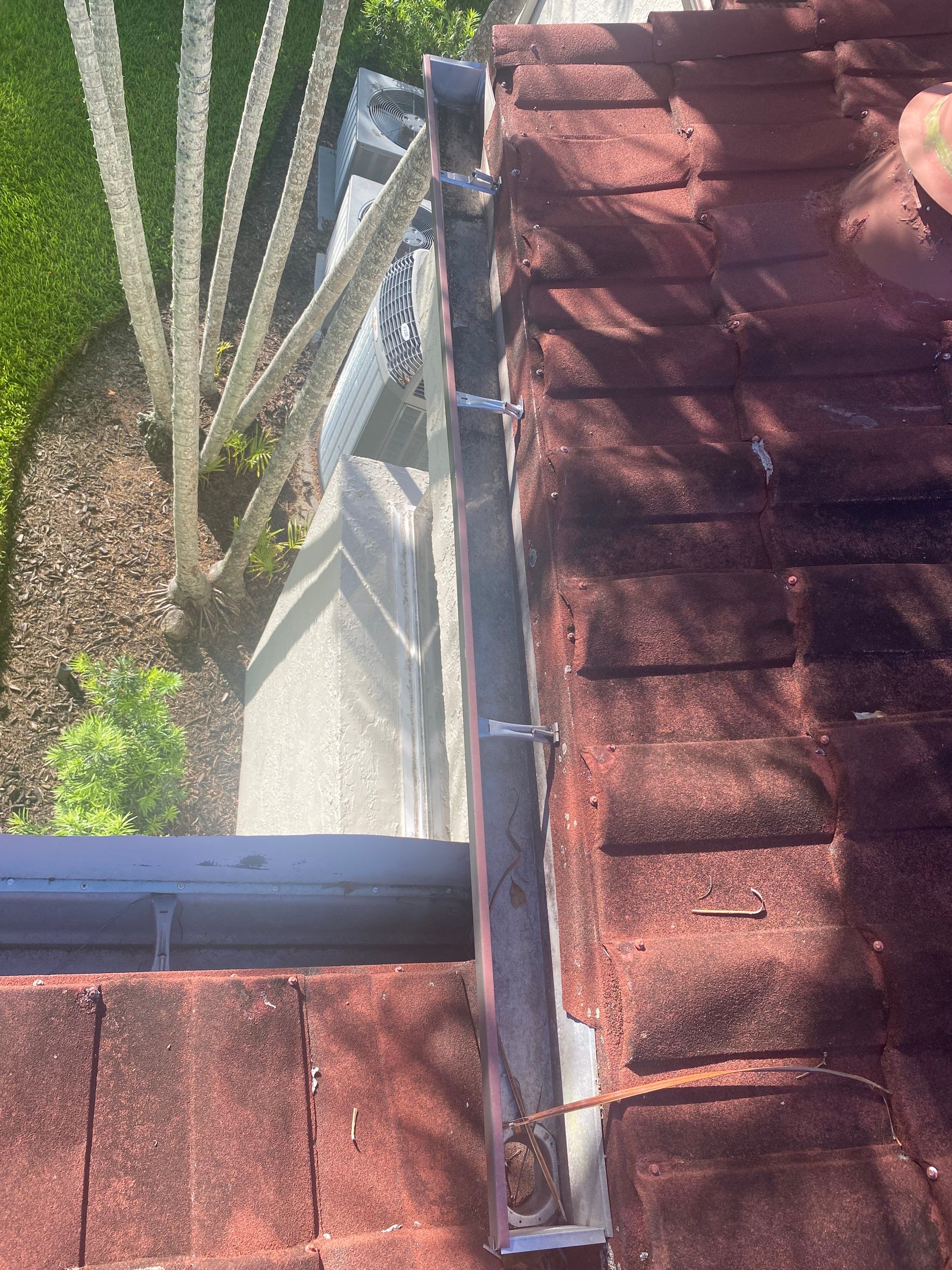 Seamless Aluminum Gutters in Fort Myers FL by Gutter Professors