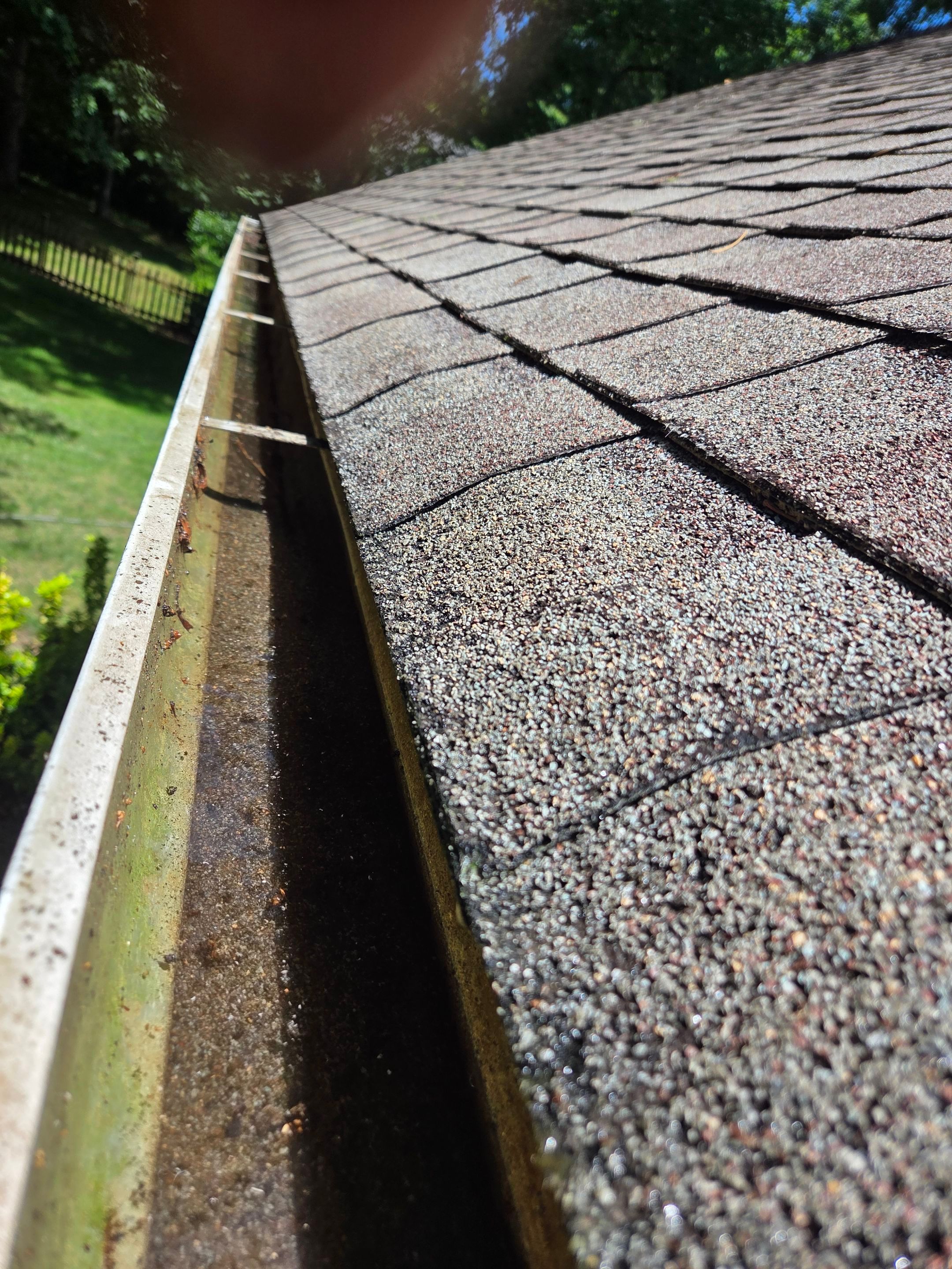 Comprehensive Gutter Cleaning and Pressure Washing Service in Crossville, TN by Affordable Pros