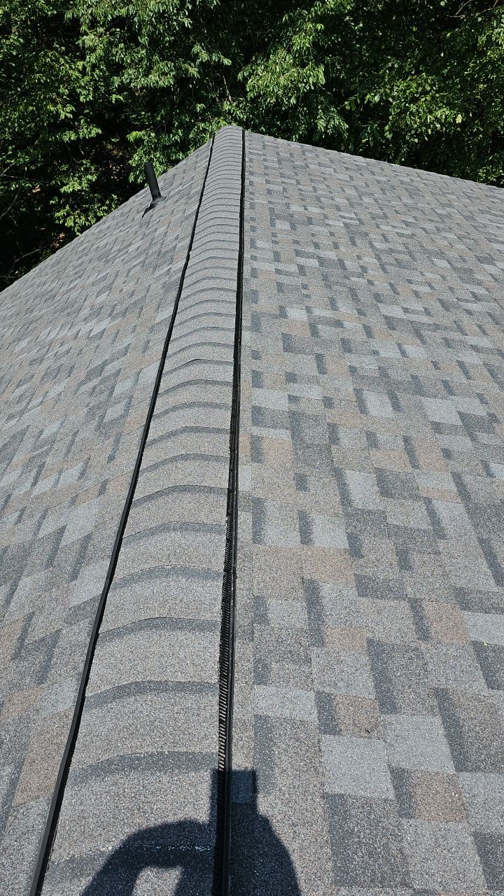 Owens Corning Color: Williamsburg Gray by Eagle Eye Roofing