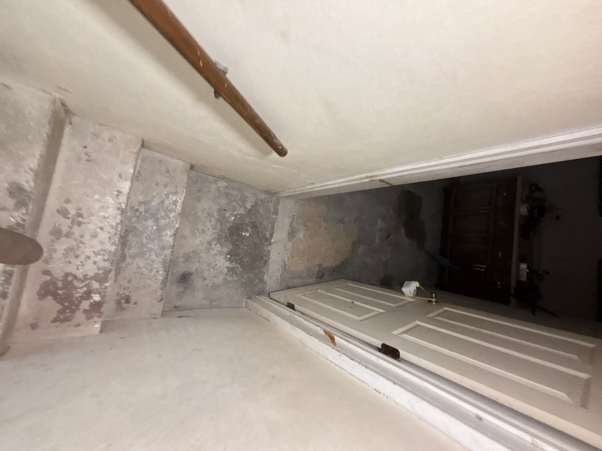 Comprehensive Basement Concrete Floor Coating and Crack Repair in Sioux Falls by Select Painting, Coatings & Garage Cabinets