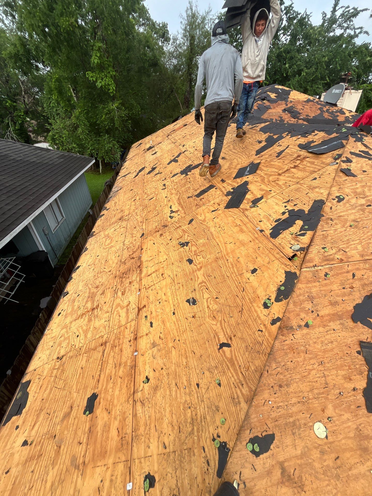 Residential Roofing Installation using Owen's Corning Duration (Lifetime) Shingles by Roof Repair Company