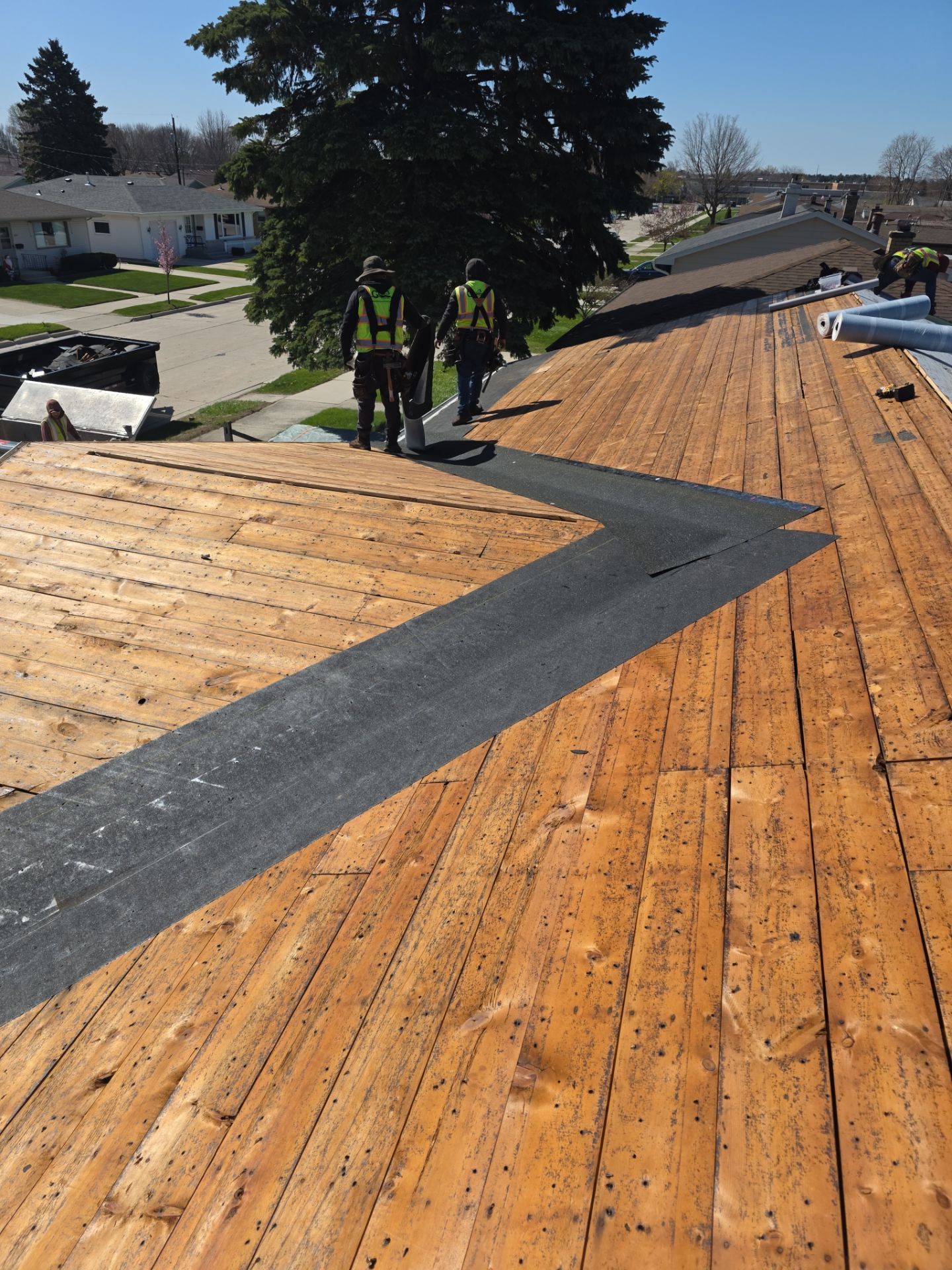 UHDZ BEAUTIFUL ROOF  by Gellings Roofing and Siding LLC