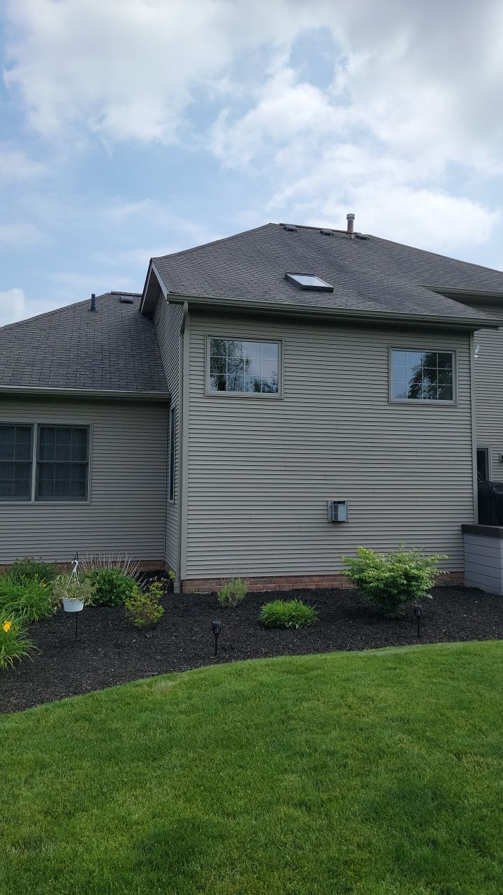 BRAND: ATLAS PINNACLE COLOR: PRISTINE SCOTCHGARD WEATHERED DRIP EDGE: MUSKET BROWN by Eagle Eye Roofing