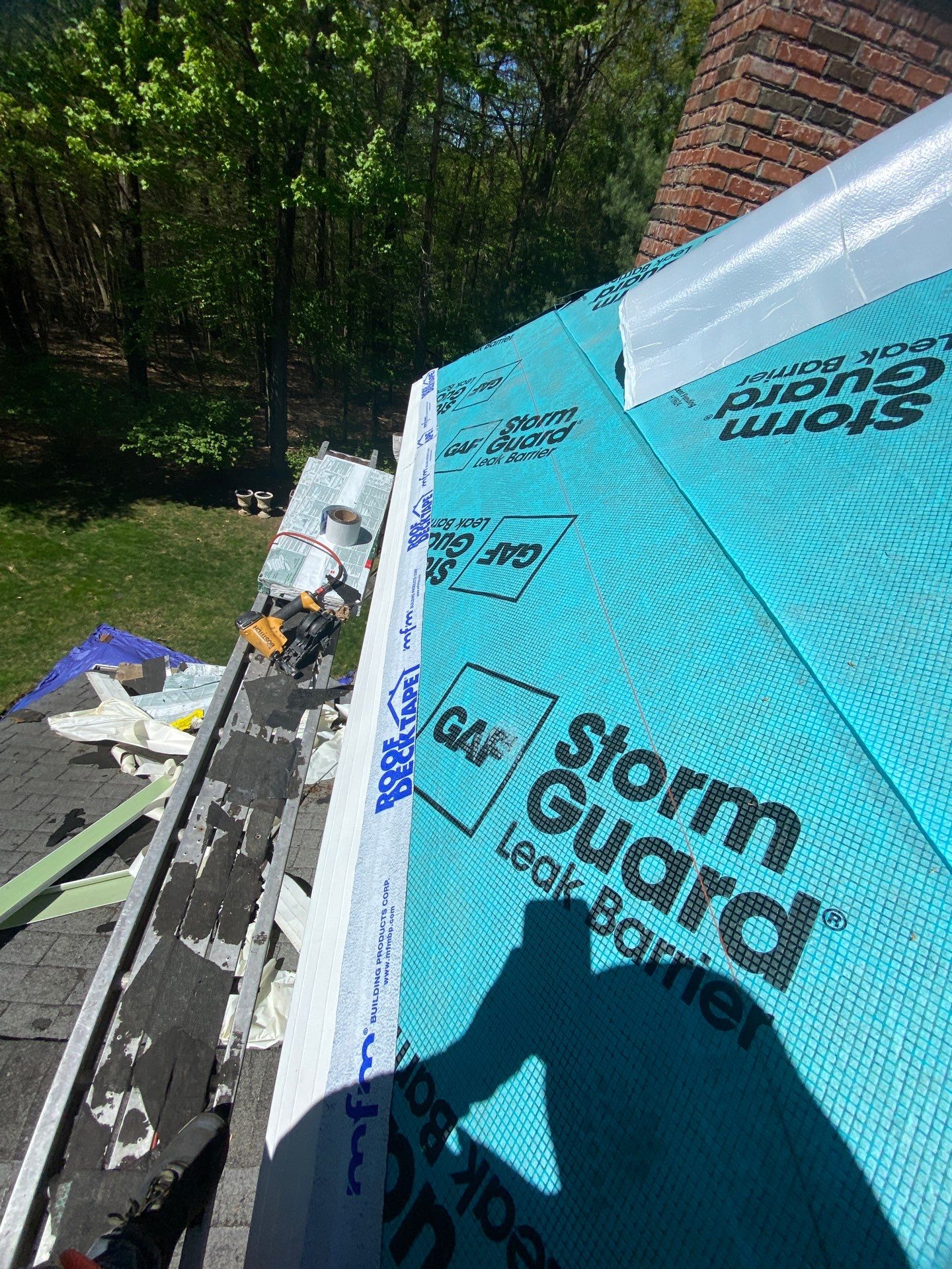 DiGIorgi replaces asphalt shingles in Avon, CT! by DiGiorgi Roofing and Siding Inc