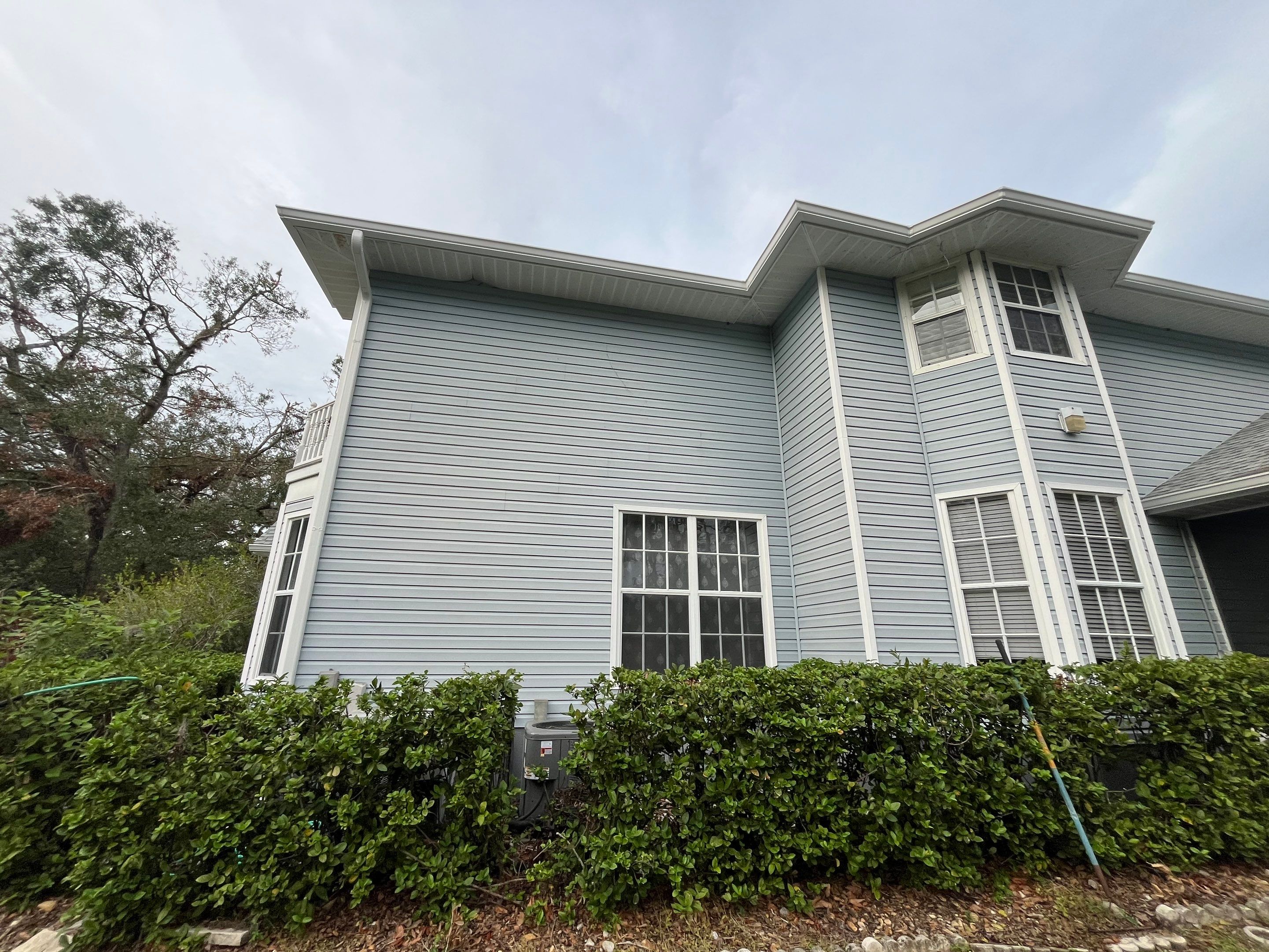 6-inch Seamless Gutters Installed in Bradenton FL by Gutter Professors