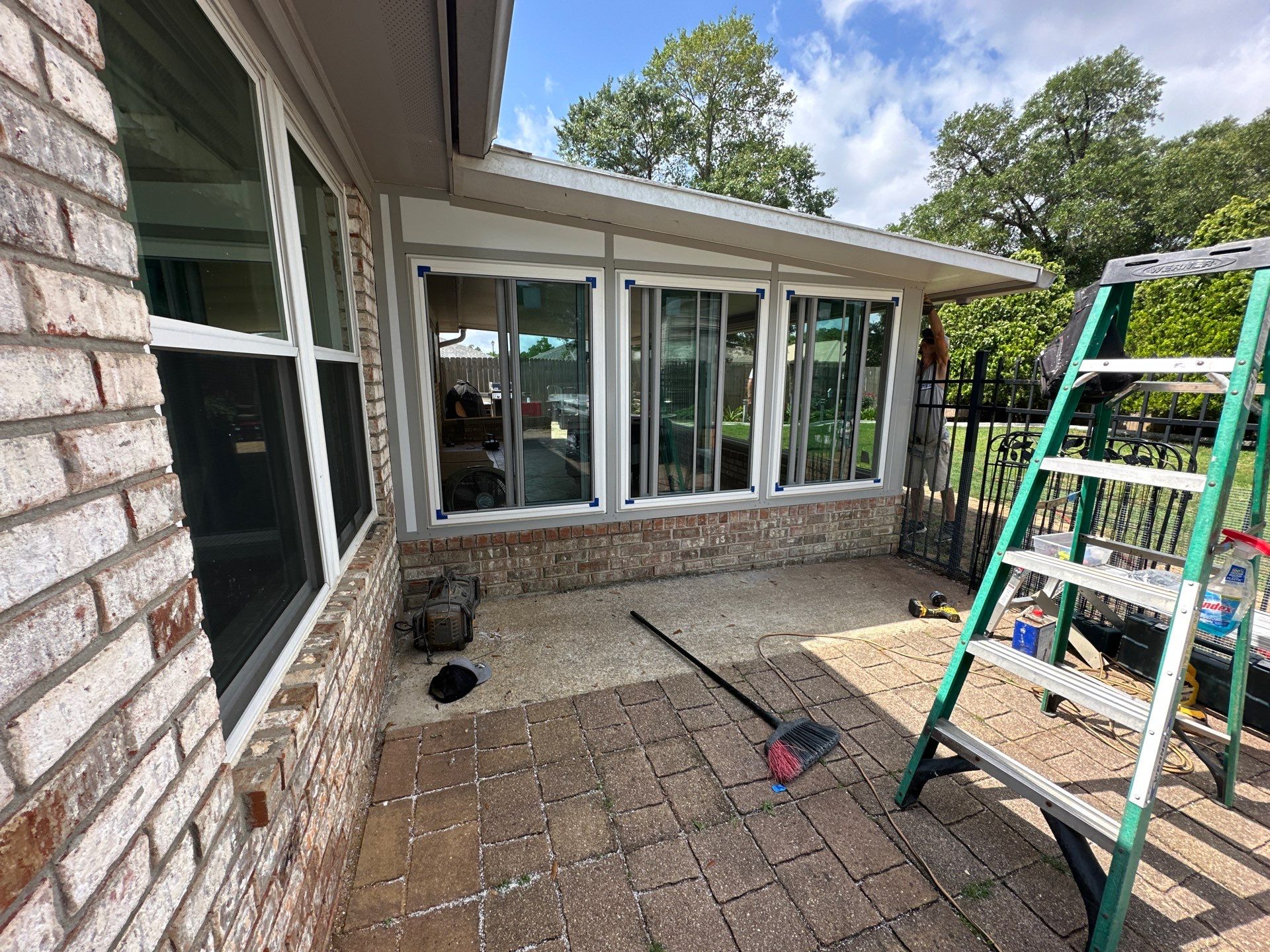 Glass Room using Colorbeam by Titan Sunrooms