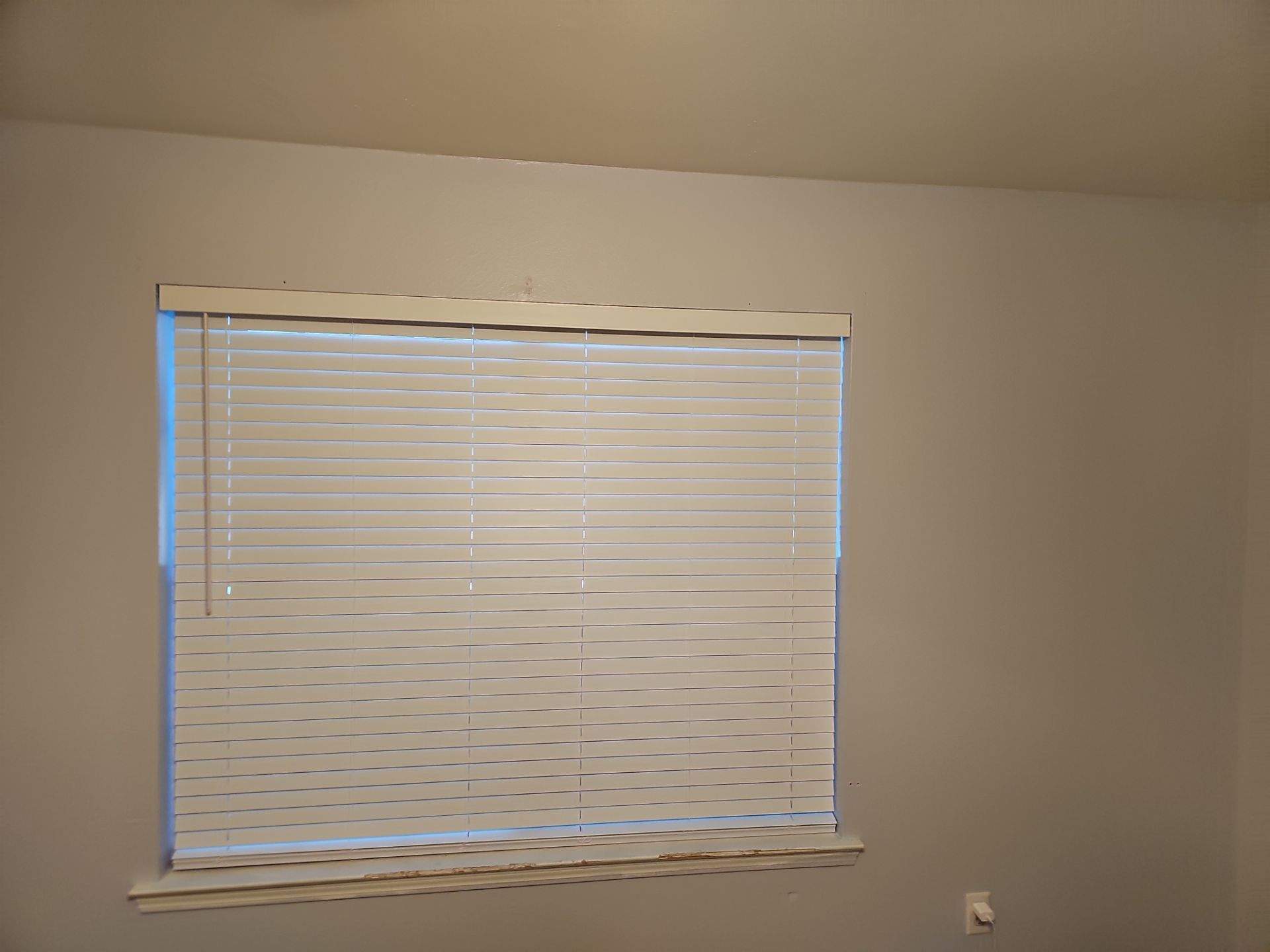 Curtain Rod, Blind, Shade & Window Treatment Installation Projects by Hangman Mounting & Installation