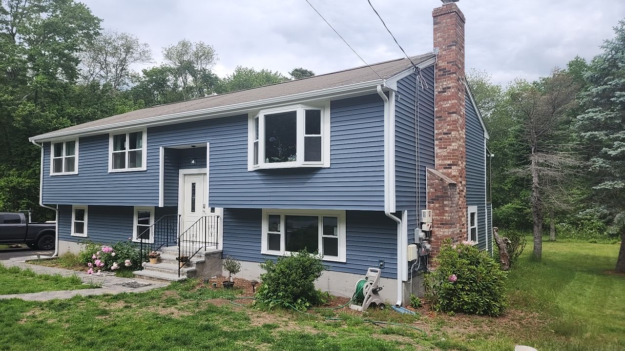 Siding and windows replaced by UBrothers Construction