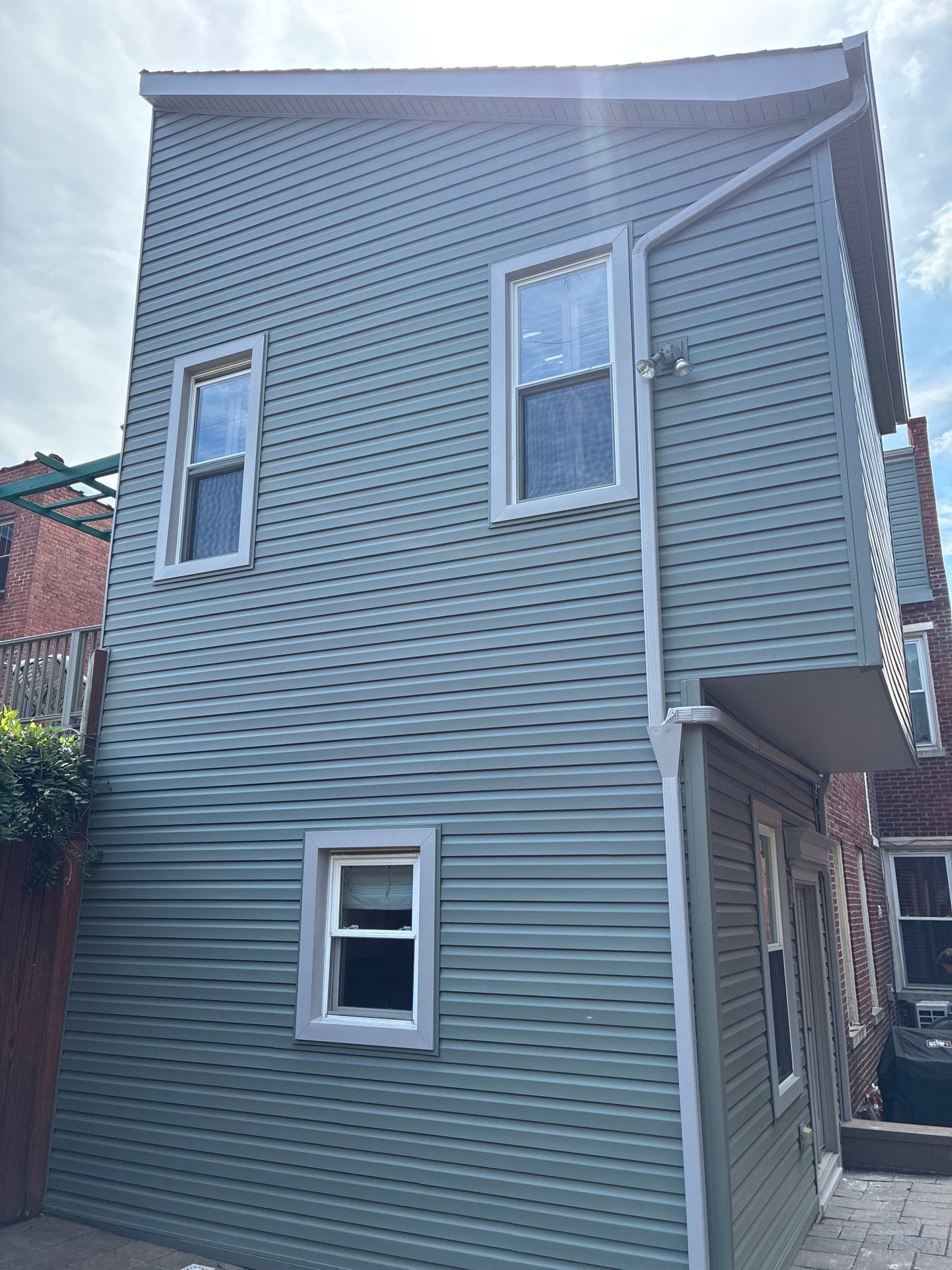 Mastic Ovation Vinyl Siding Renovation for Pittsburgh Rowhome by Ideal Siding Pittsburgh
