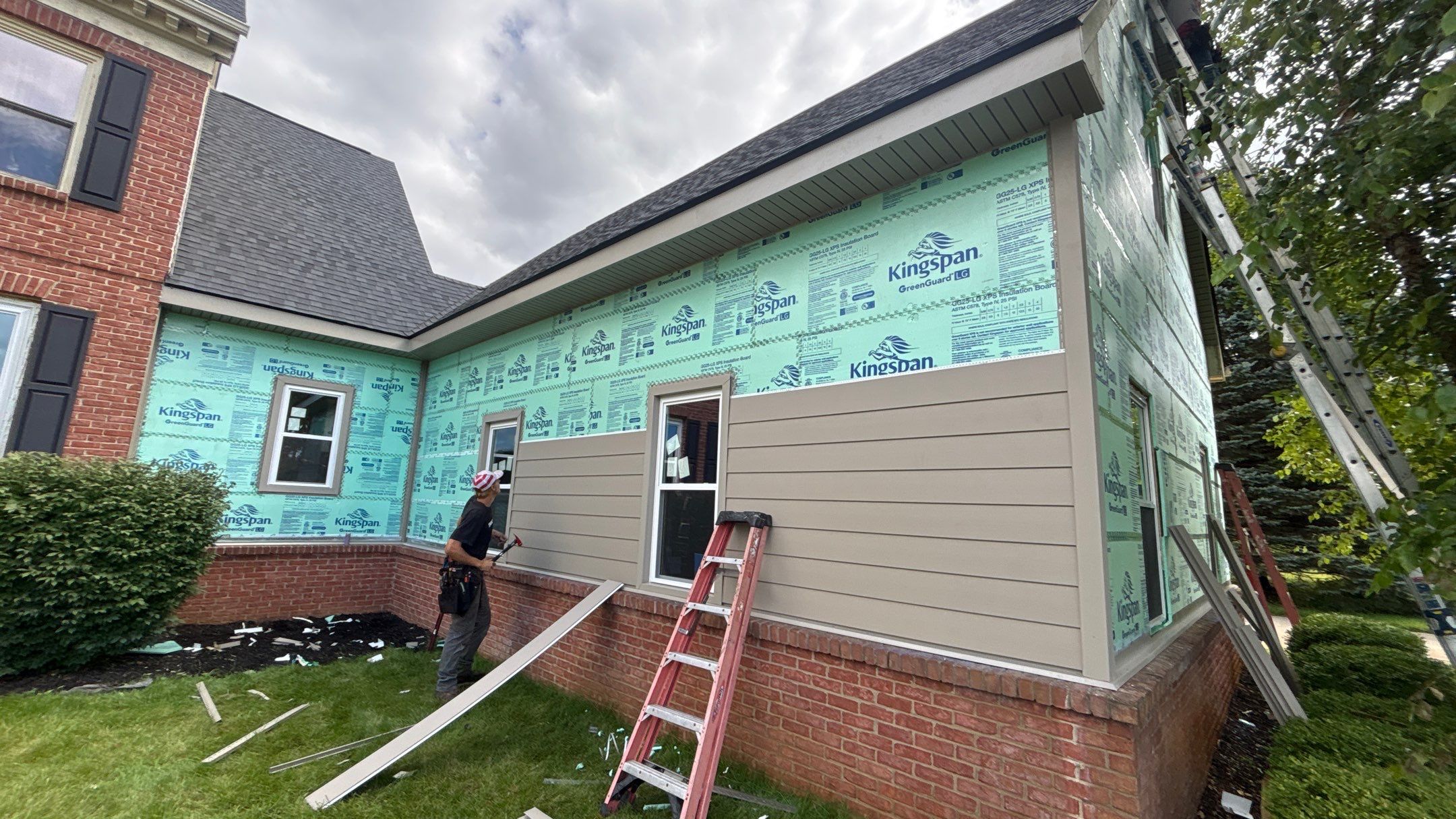 Siding Replacement using Alside S7 Cedar Mill Grain Pebble by 180 Contractors