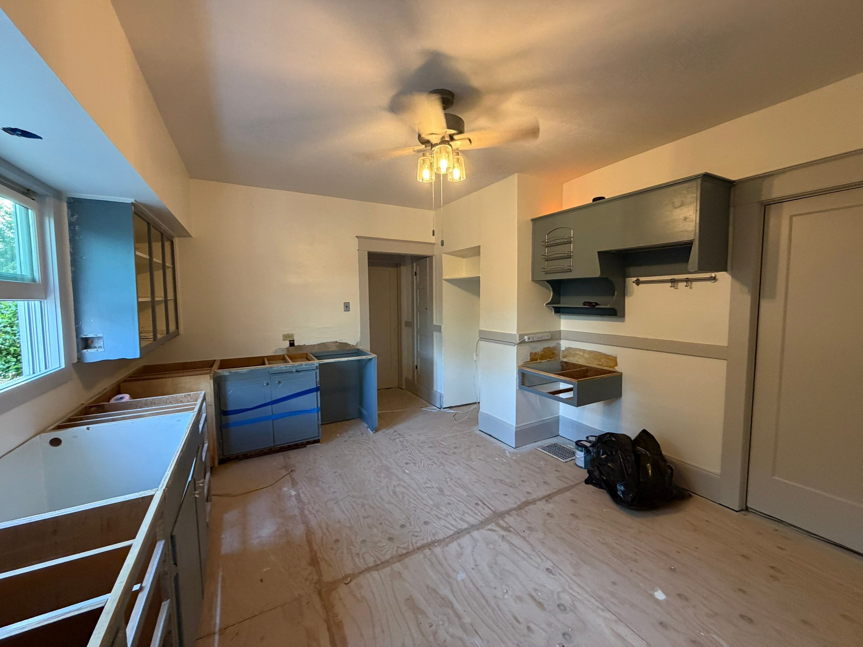 Kitchen Remodel by Handyman State LLC