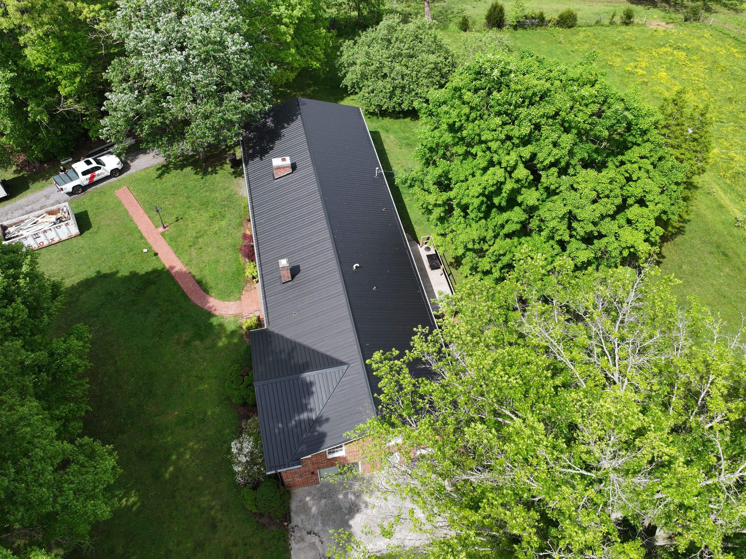 Roles Residence by Omnia Roofing