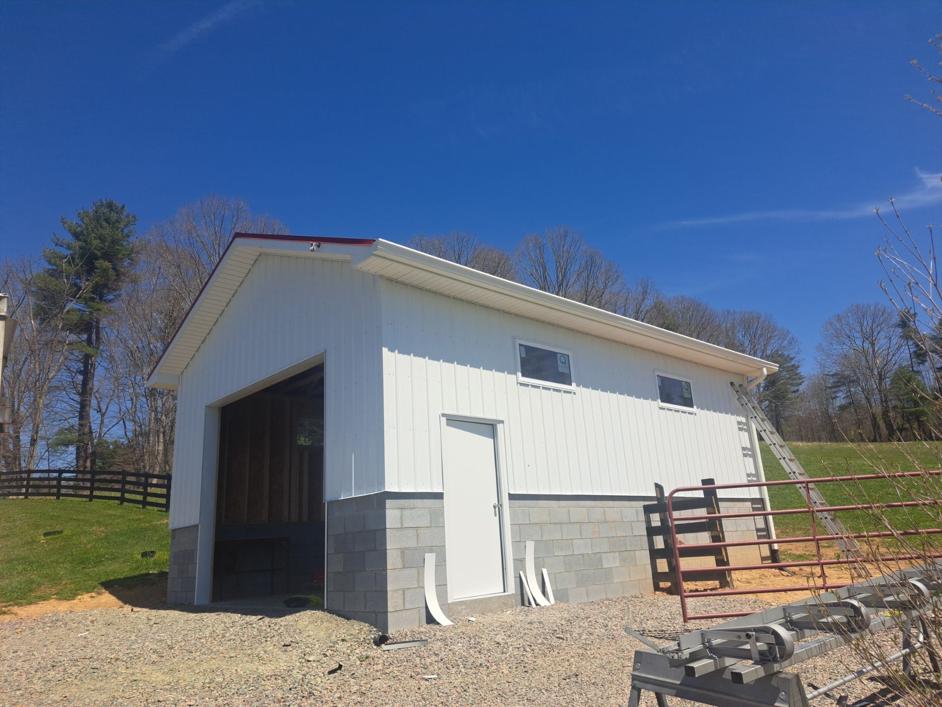 Lawson Garage by Omnia Roofing