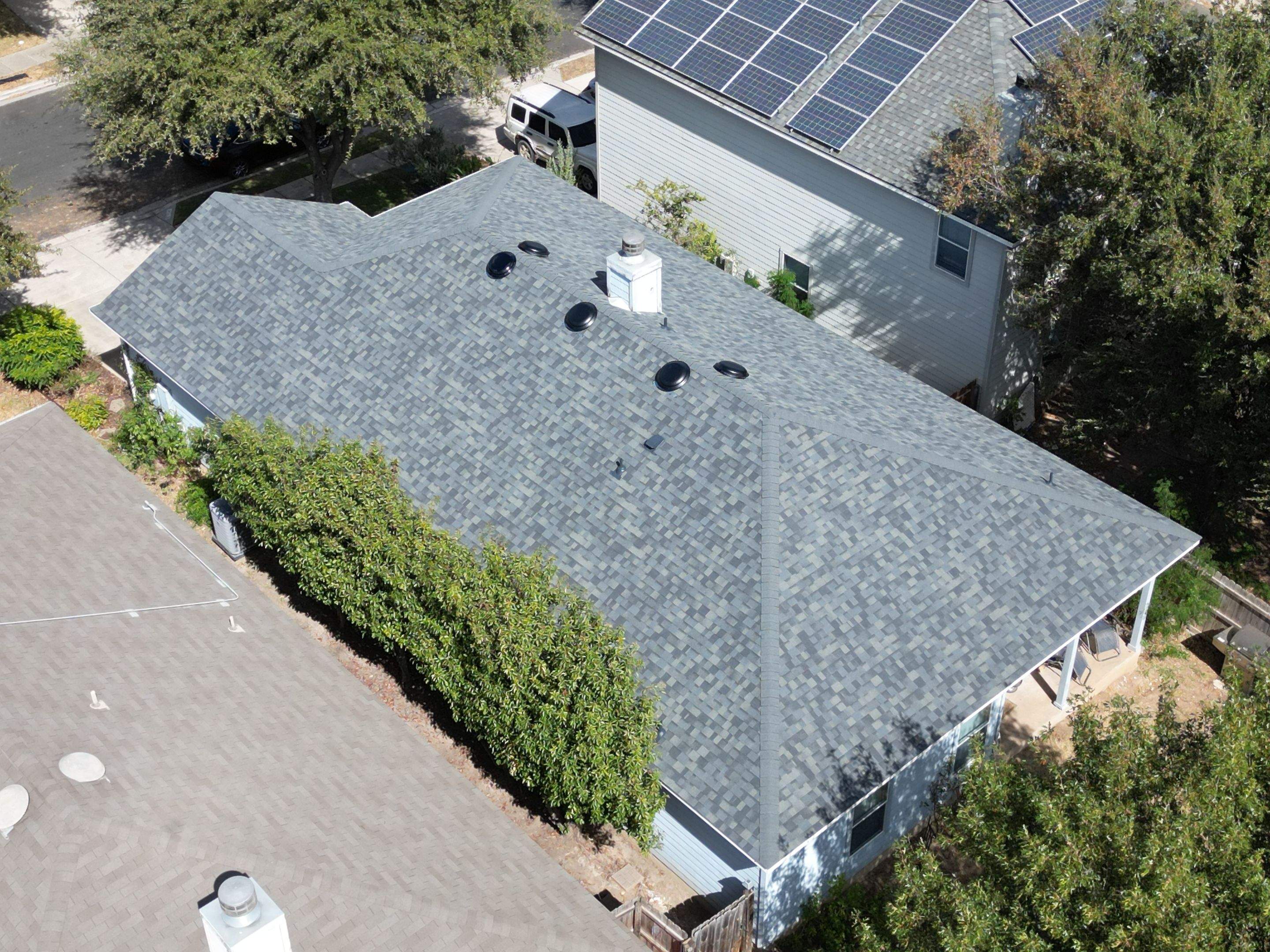 Estate Gray - Owens Corning TruDefinition Duration by RoofsOnly.com